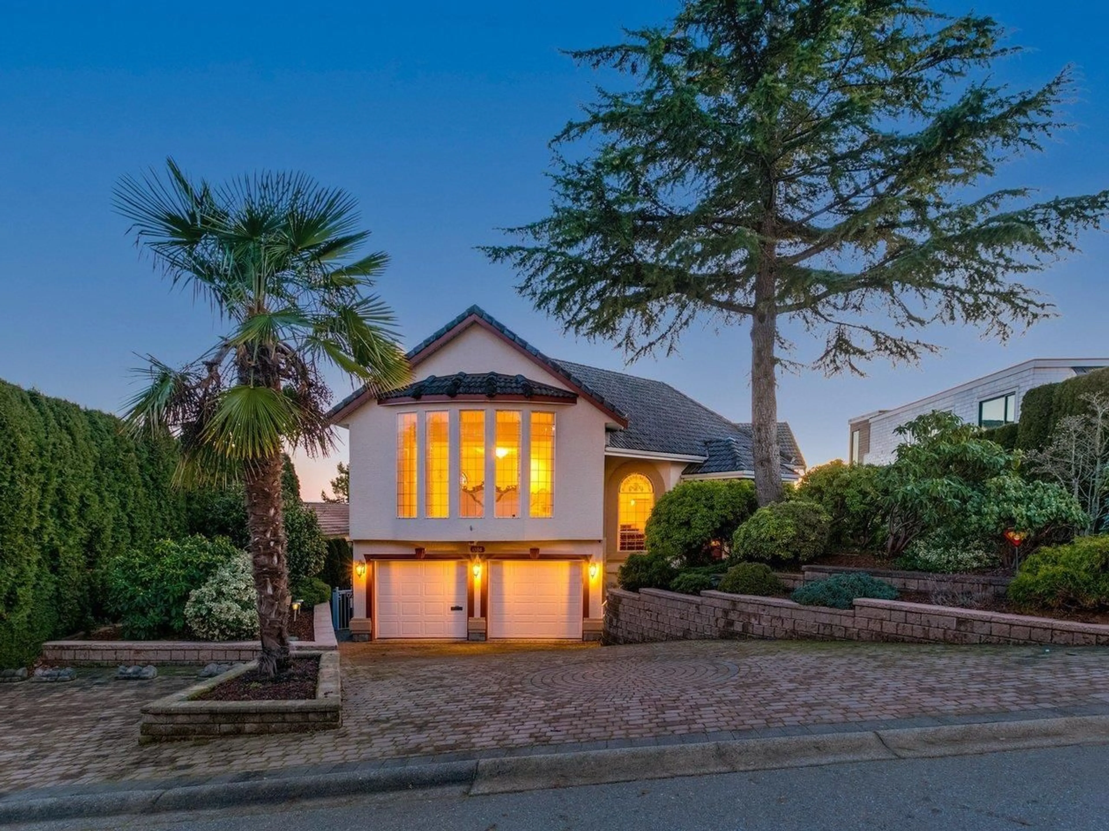 A pic from outside/outdoor area/front of a property/back of a property/a pic from drone, street for 13158 13 AVENUE, Surrey British Columbia V4A1B8