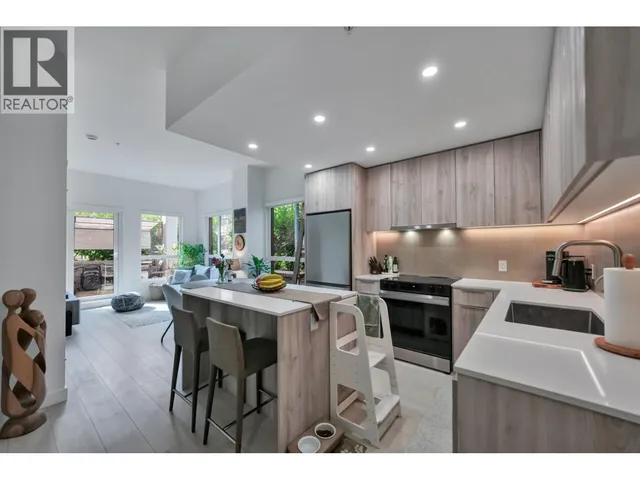 101 - 3596 MALSUM DRIVE, North Vancouver 3