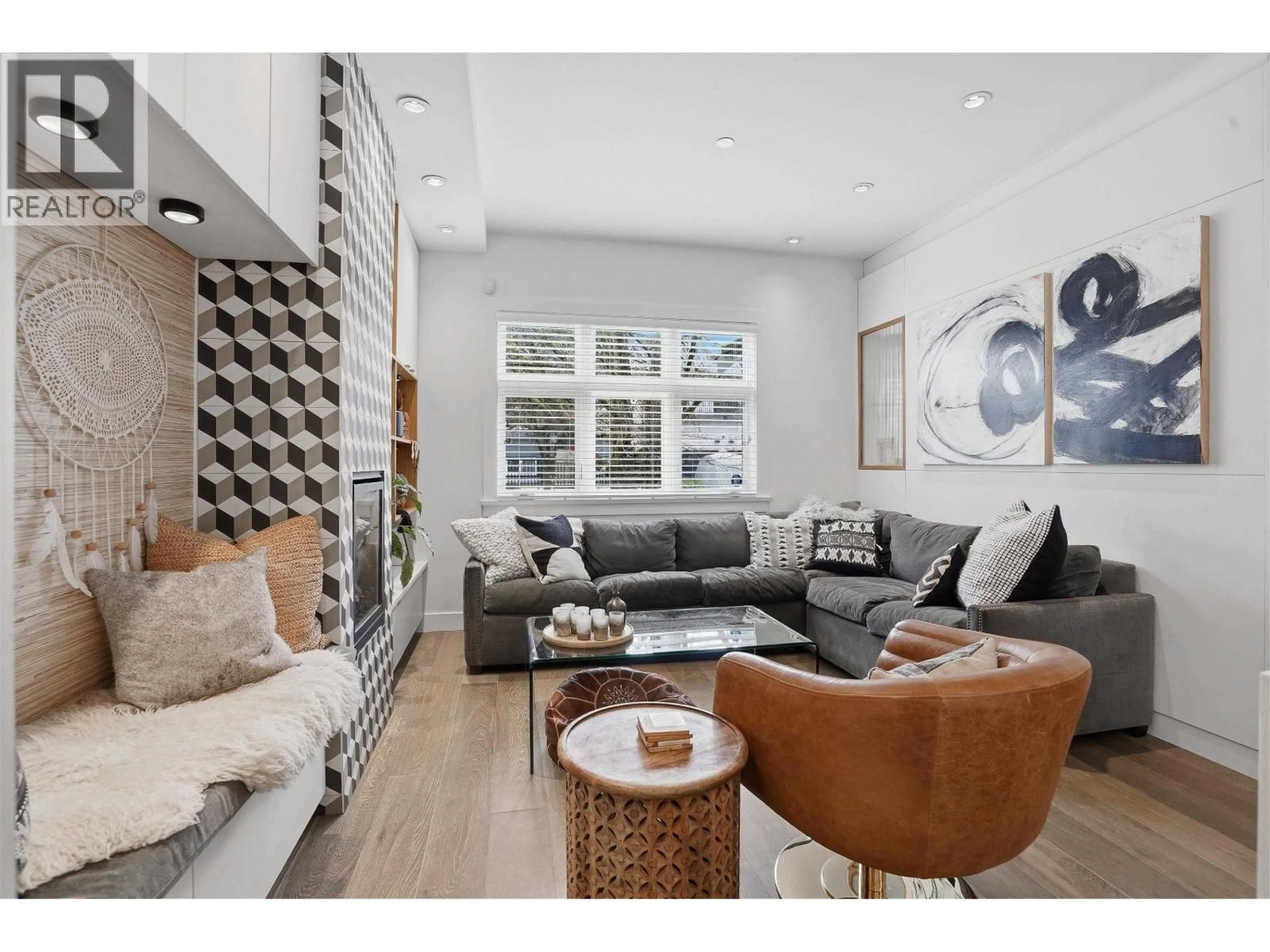 Living room with furniture, unknown for 73 27TH AVENUE, Vancouver British Columbia V5V2K2