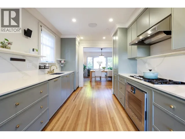 4291 9TH AVENUE, Vancouver 5