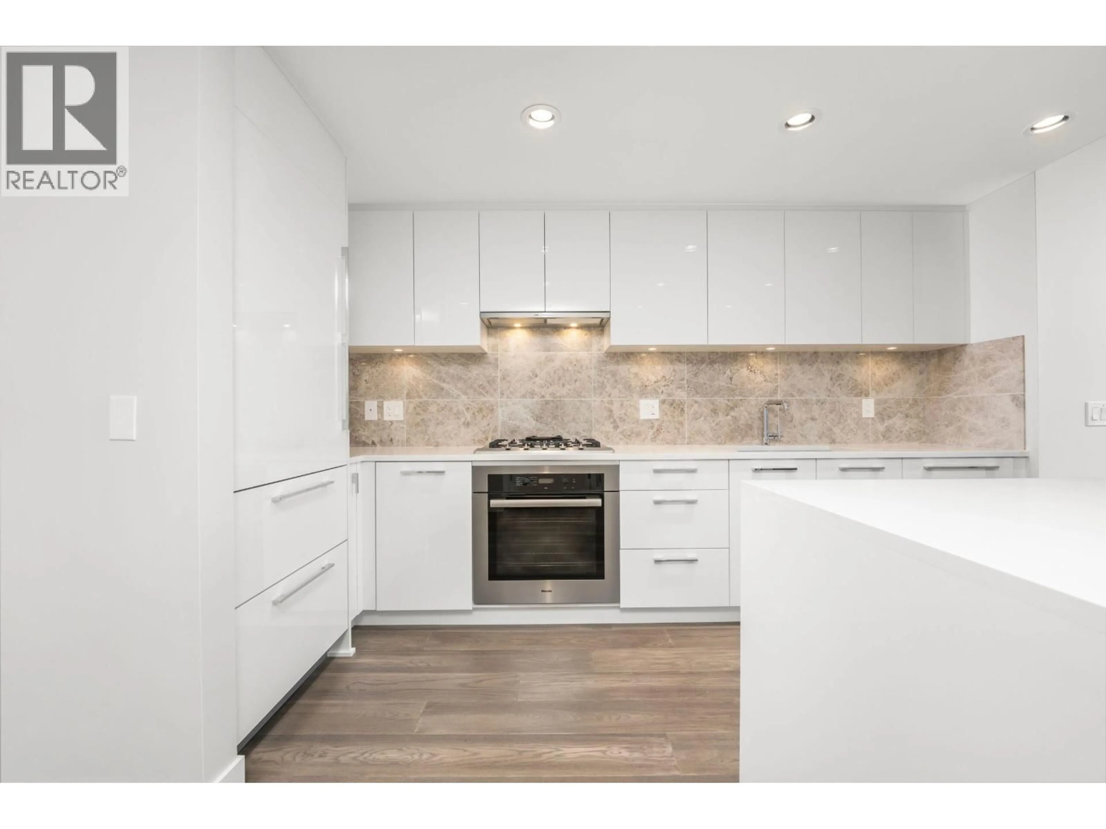 Standard kitchen, unknown for 1303 - 5410 SHORTCUT ROAD, Vancouver British Columbia V6T0C8