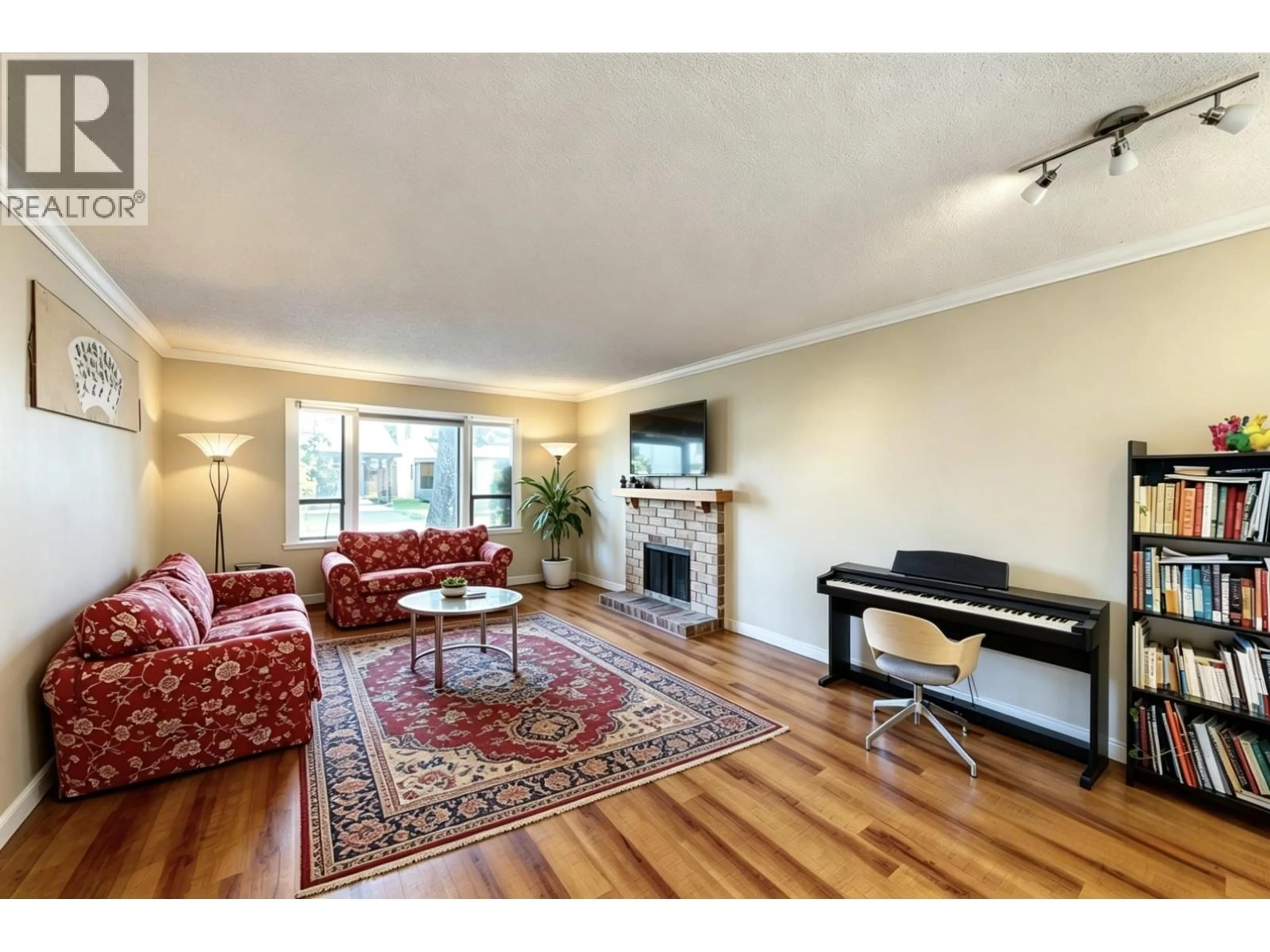 Living room with furniture, unknown for 4 - 6245 SHERIDAN ROAD, Richmond British Columbia V7E4W5