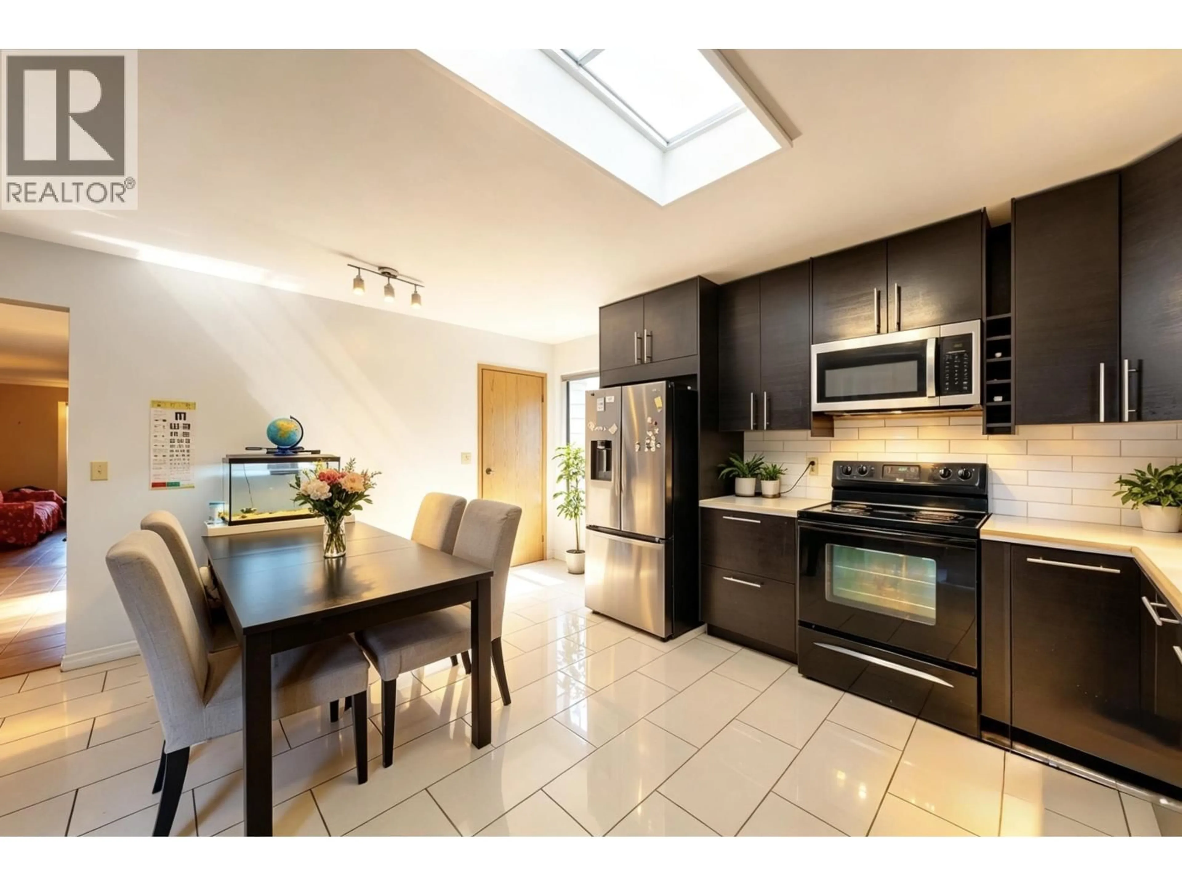 Open concept kitchen, ceramic/tile floor for 4 - 6245 SHERIDAN ROAD, Richmond British Columbia V7E4W5