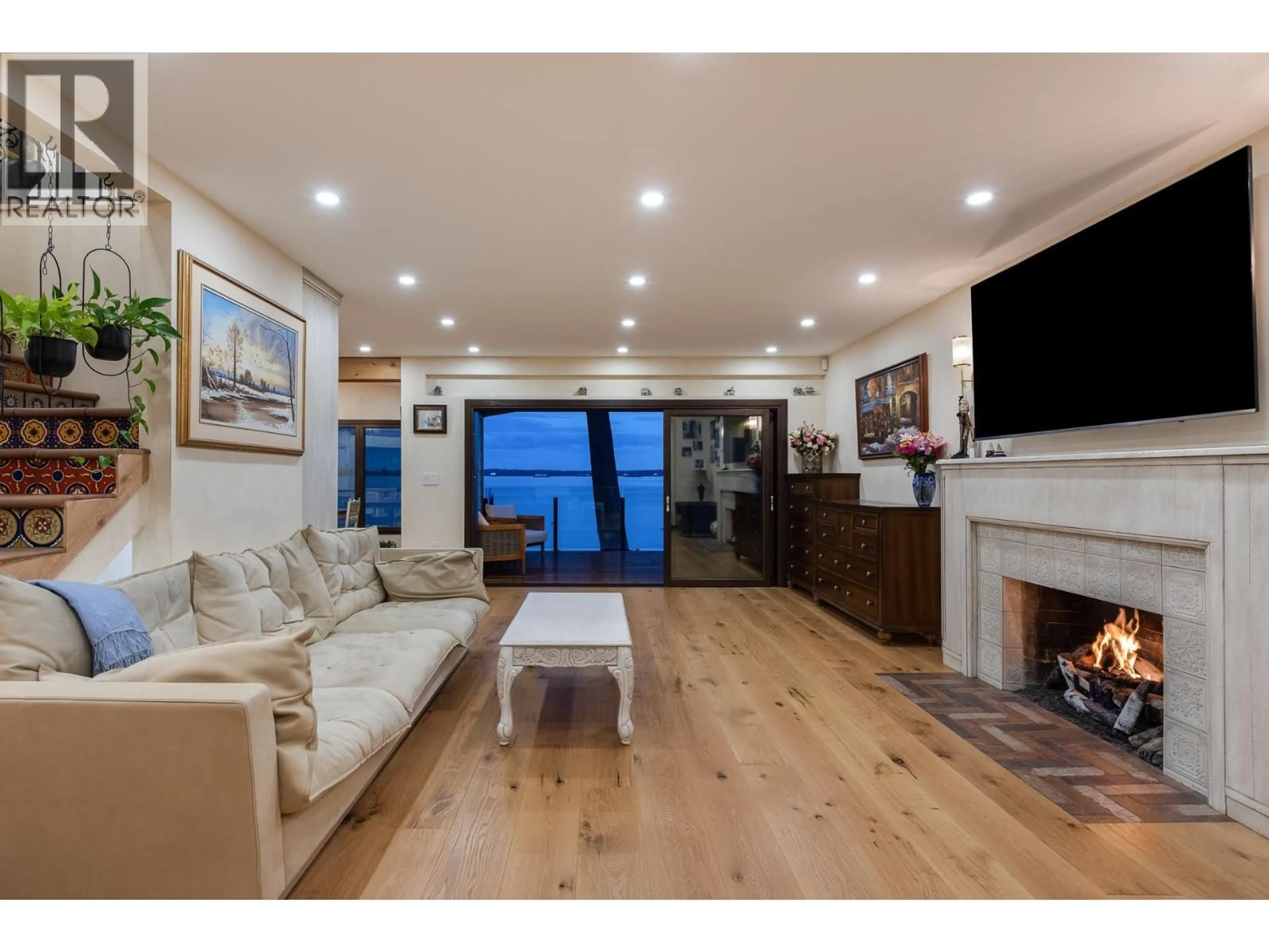 Unknown for 3298 RADCLIFFE AVENUE, West Vancouver British Columbia V7V1G6