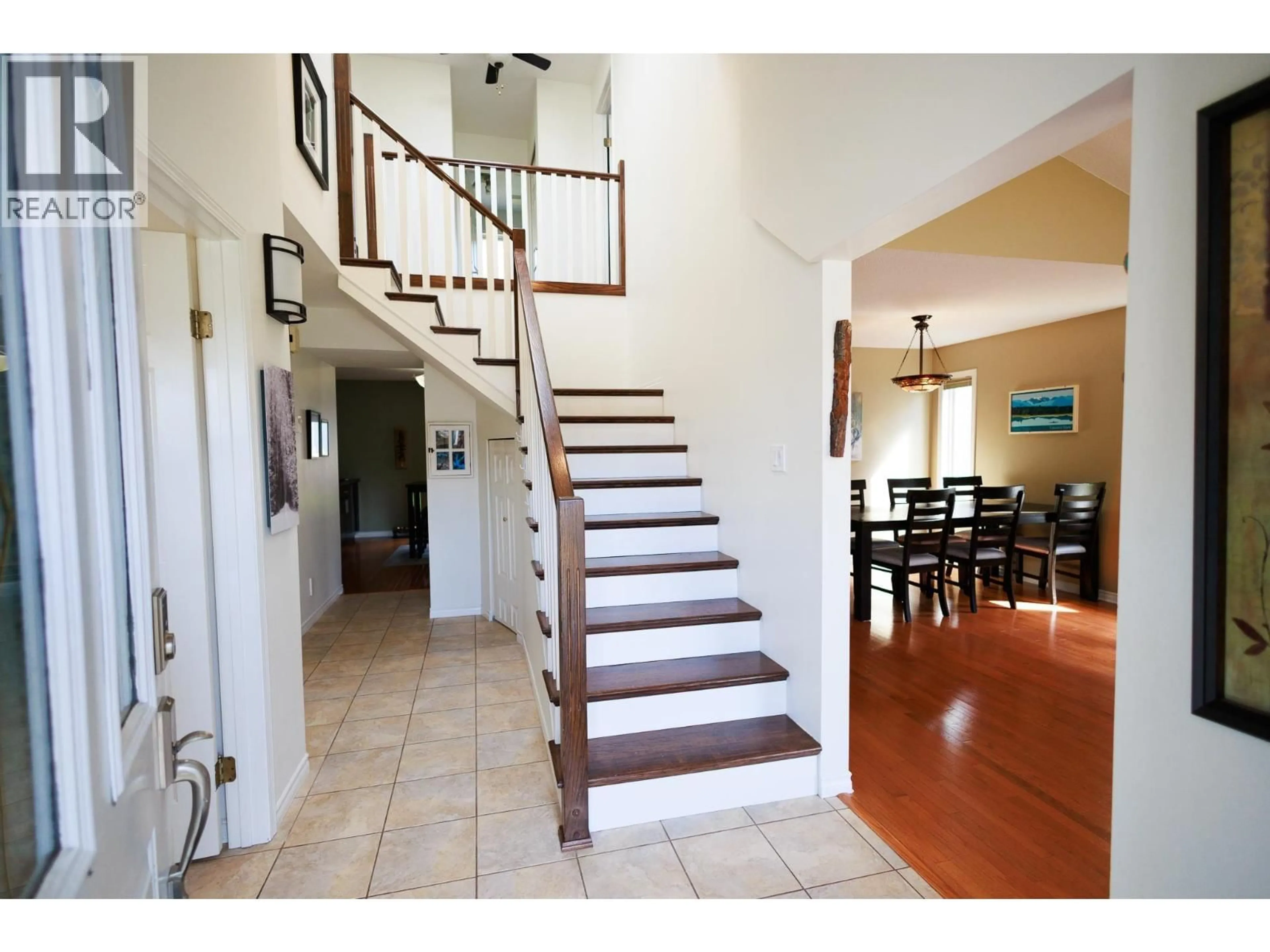 Indoor foyer for 3808 DEJONG CRESCENT, Terrace British Columbia V8G4W6