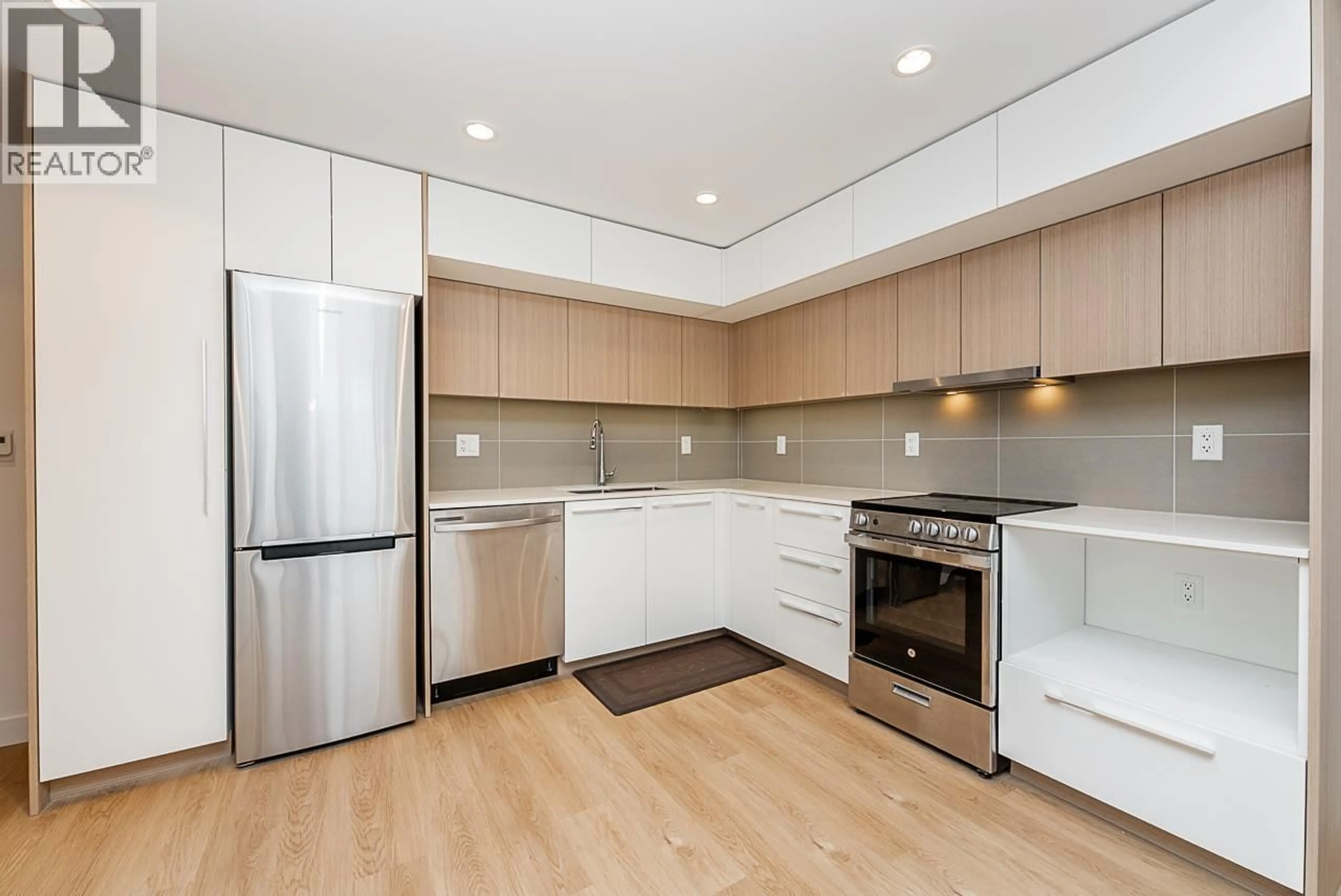 Unknown for 512 - 9888 UNIVERSITY CRESCENT, Burnaby British Columbia V5A0G4