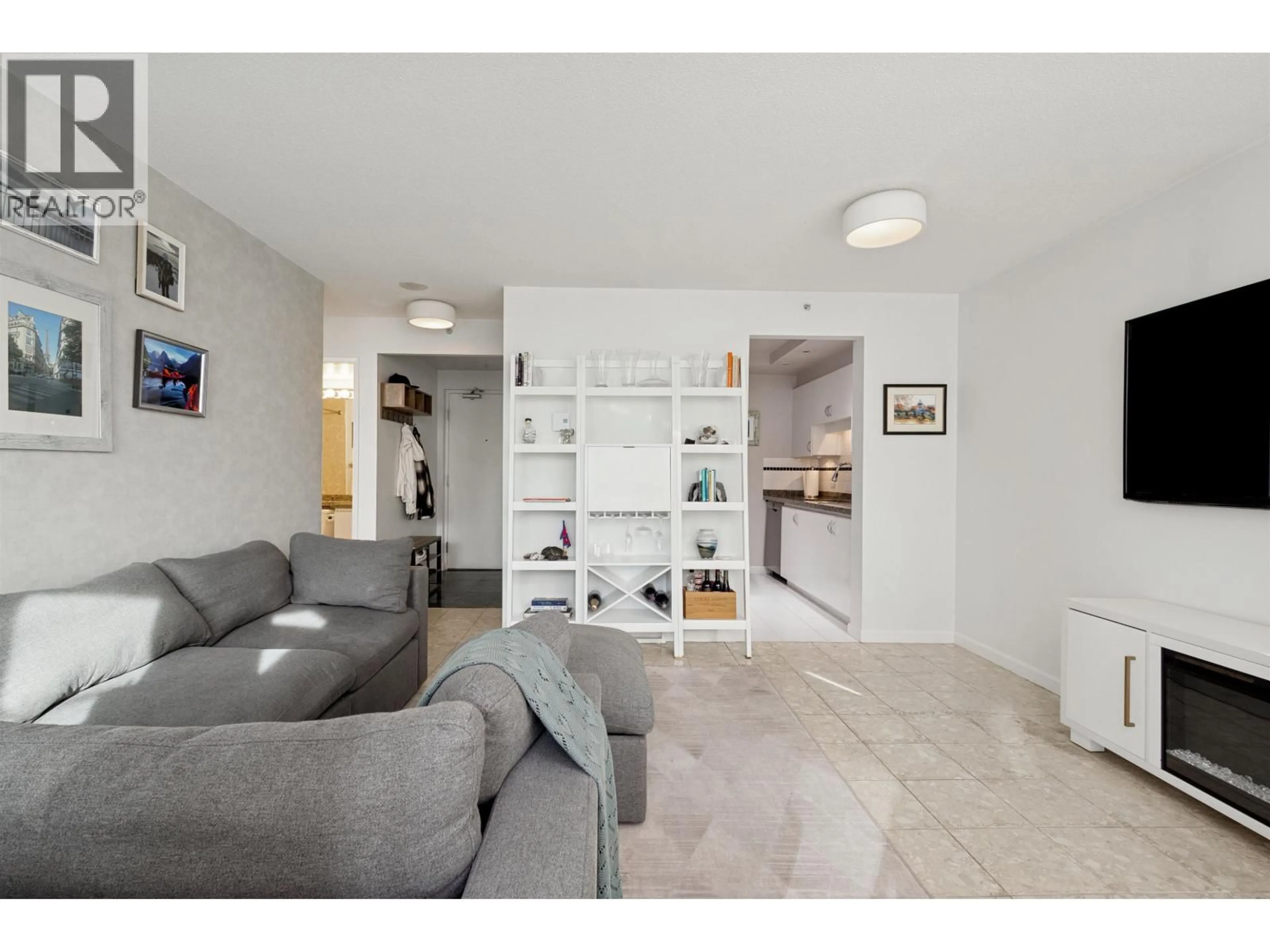 Living room with furniture, unknown for 1502 - 1155 HOMER STREET, Vancouver British Columbia V6B5T5