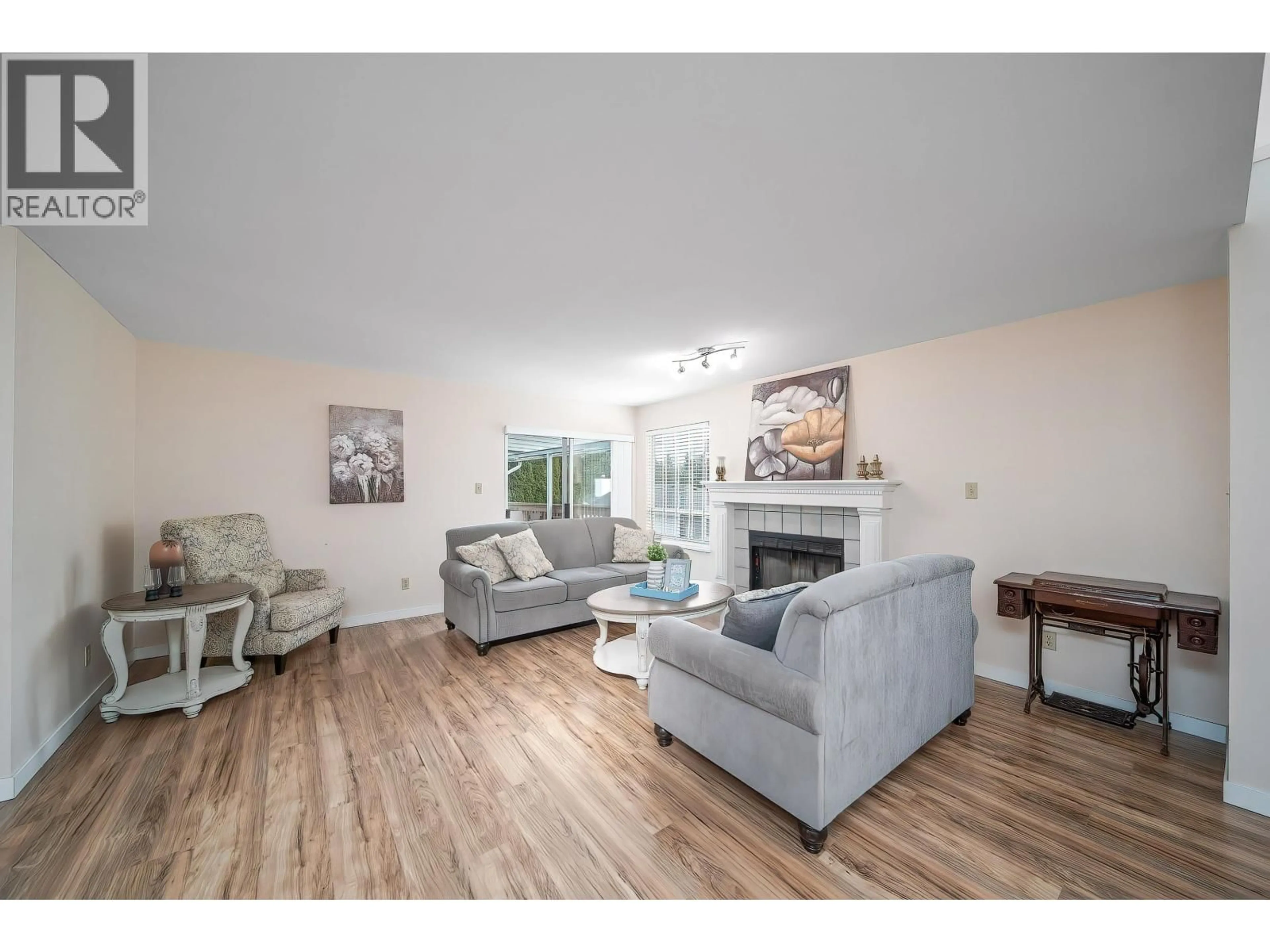 Living room with furniture, unknown for 1269 MICHIGAN DRIVE, Coquitlam British Columbia V3B6T7
