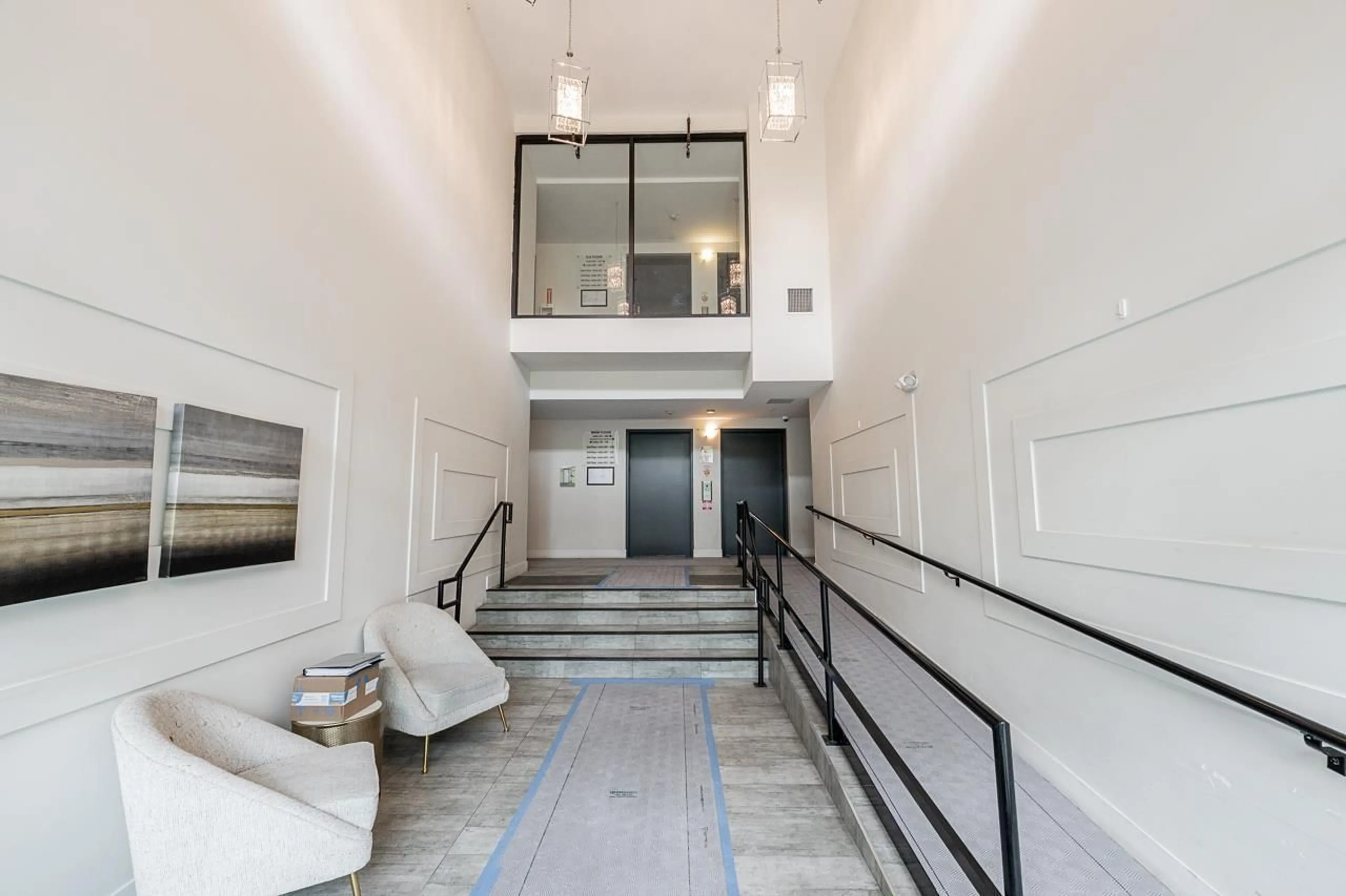 Indoor foyer for 408 - 15351 101 AVENUE, Surrey British Columbia V3R0G2