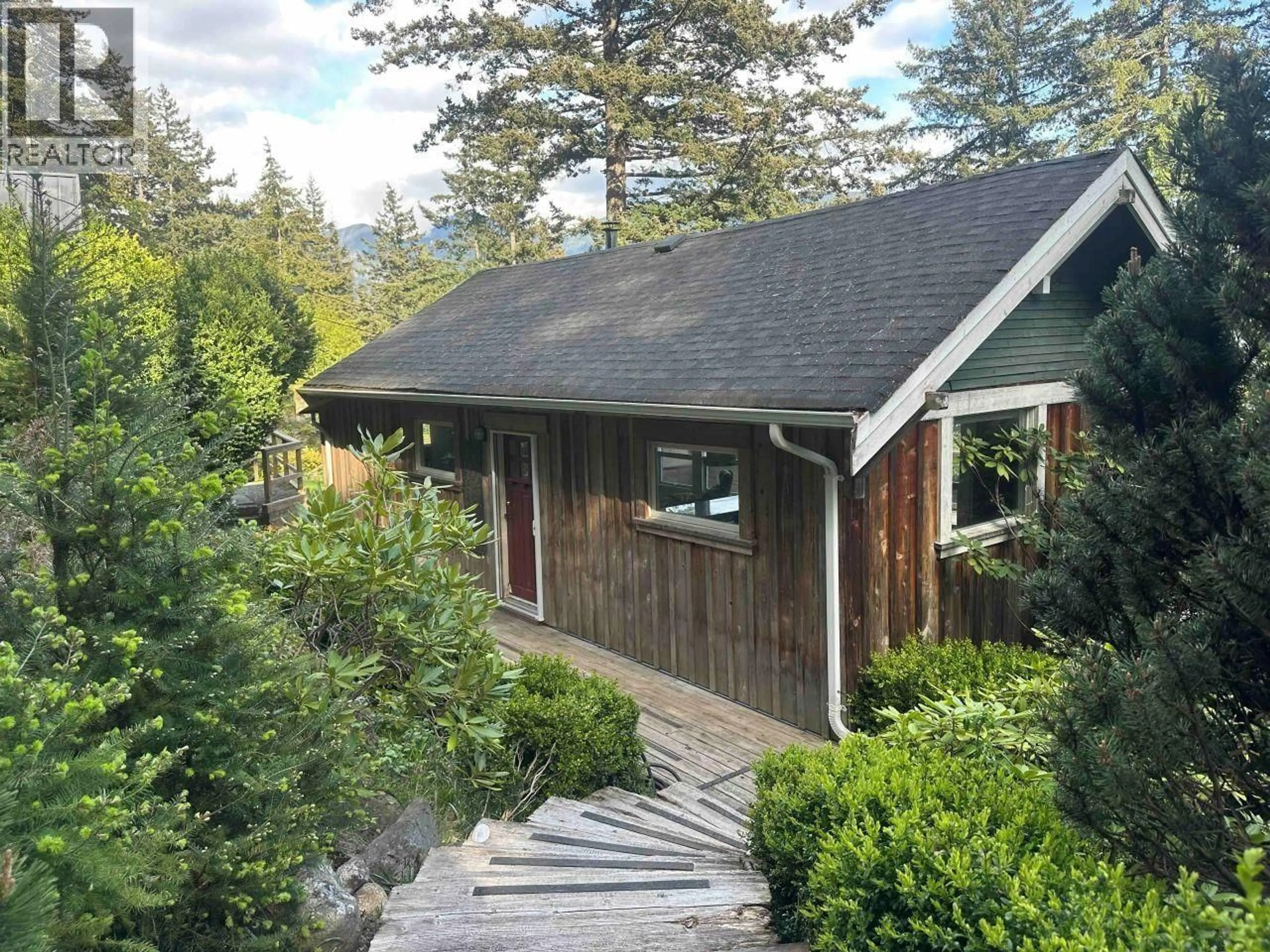 A pic from outside/outdoor area/front of a property/back of a property/a pic from drone, forest/trees view for 1482 EAGLE CLIFF ROAD, Bowen Island British Columbia V0N1G1