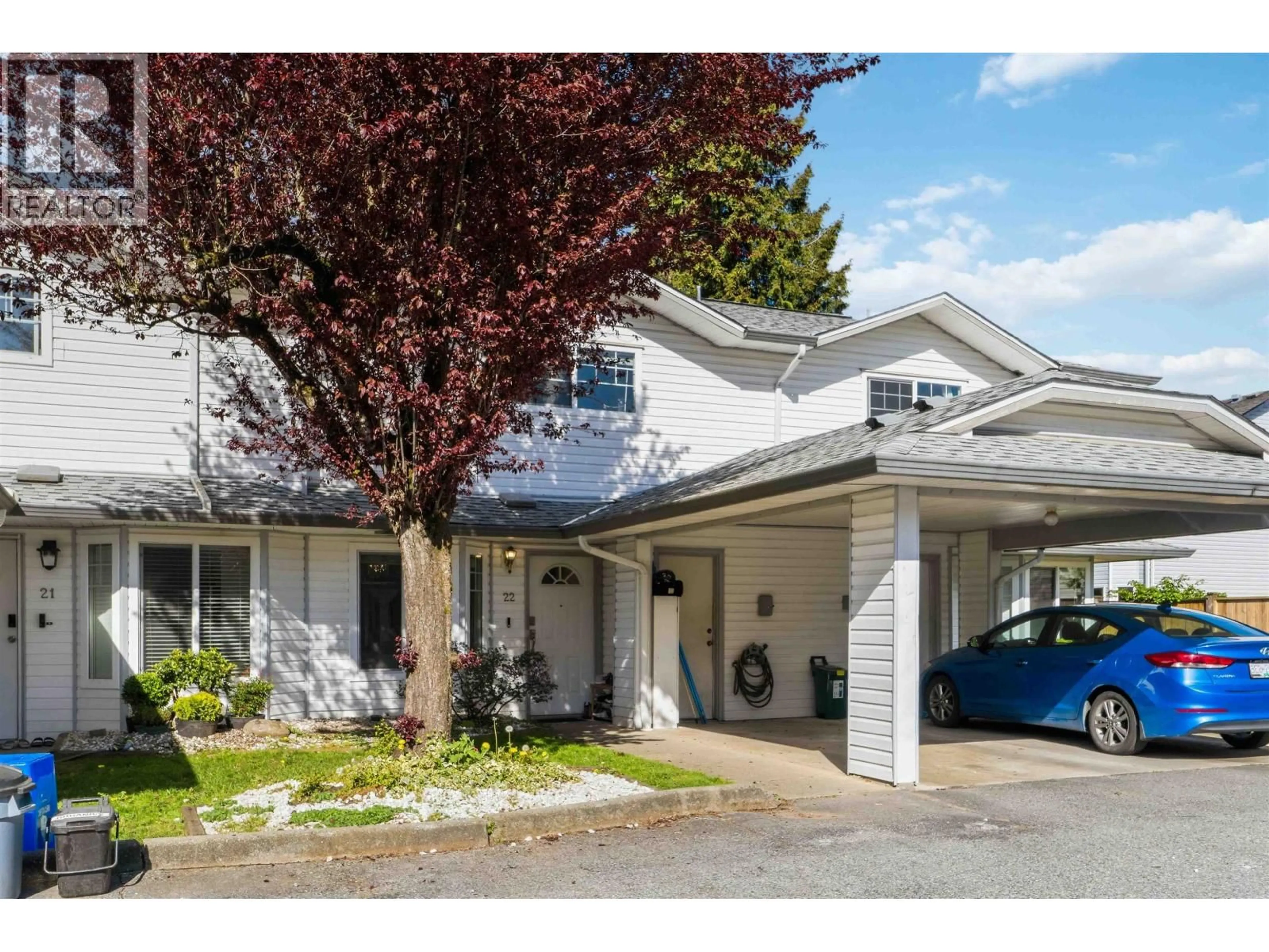 Home with vinyl exterior material, street for 22 - 11757 207 STREET, Maple Ridge British Columbia V2X1X4