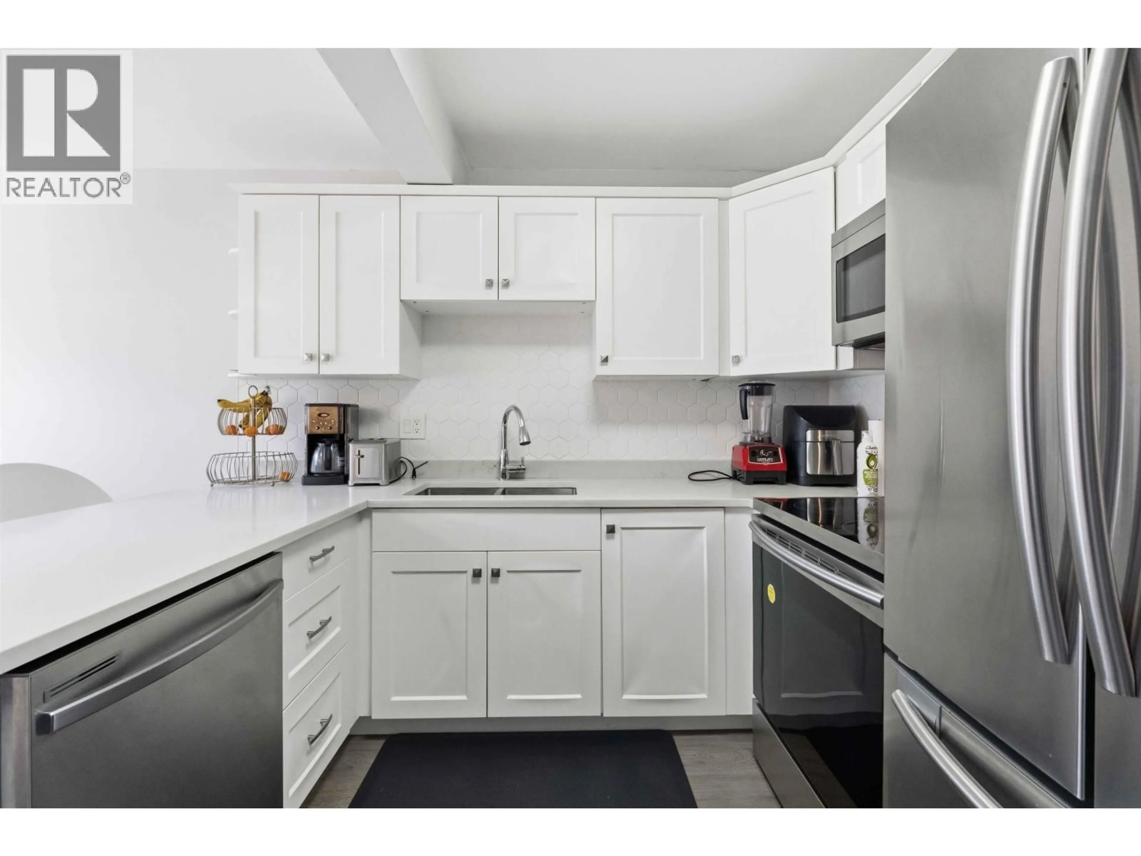 Standard kitchen, unknown for 22 - 11757 207 STREET, Maple Ridge British Columbia V2X1X4