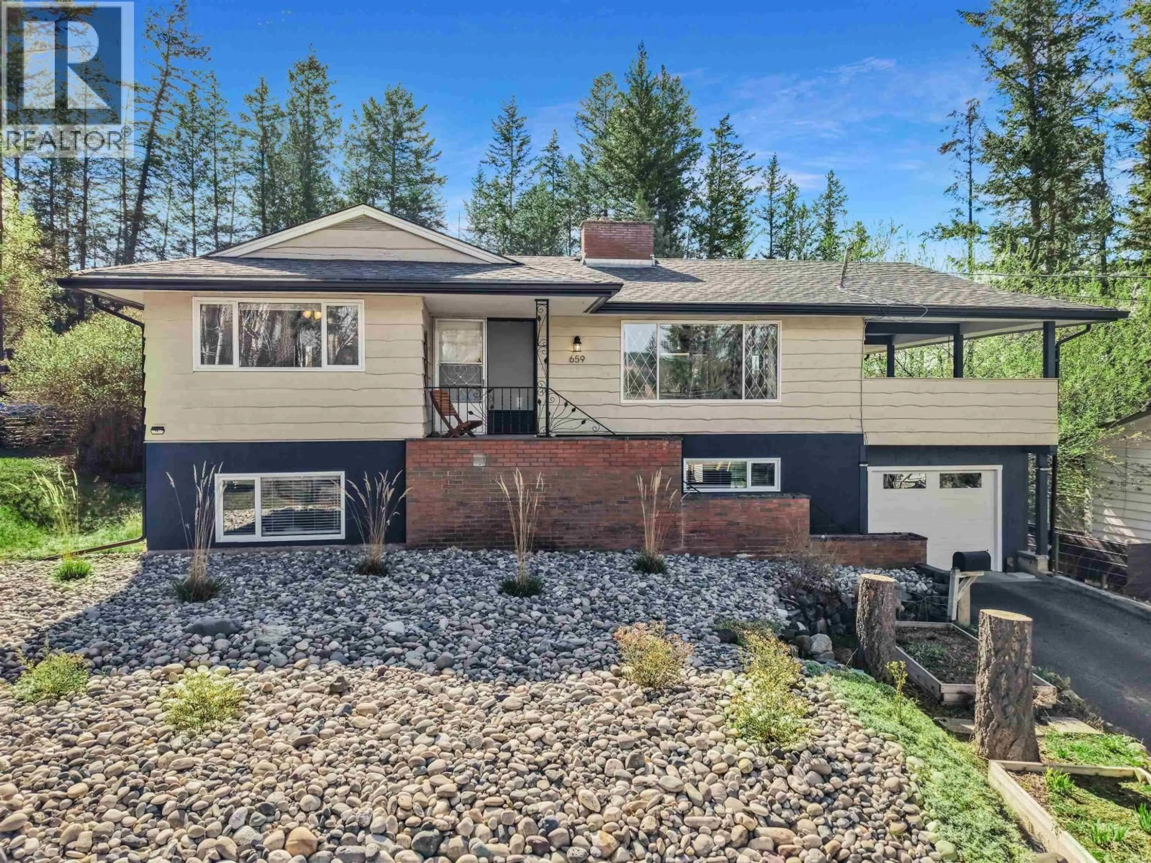 Home with vinyl exterior material, mountain view for 659 BOITANIO PLACE, Williams Lake British Columbia V2G1W1