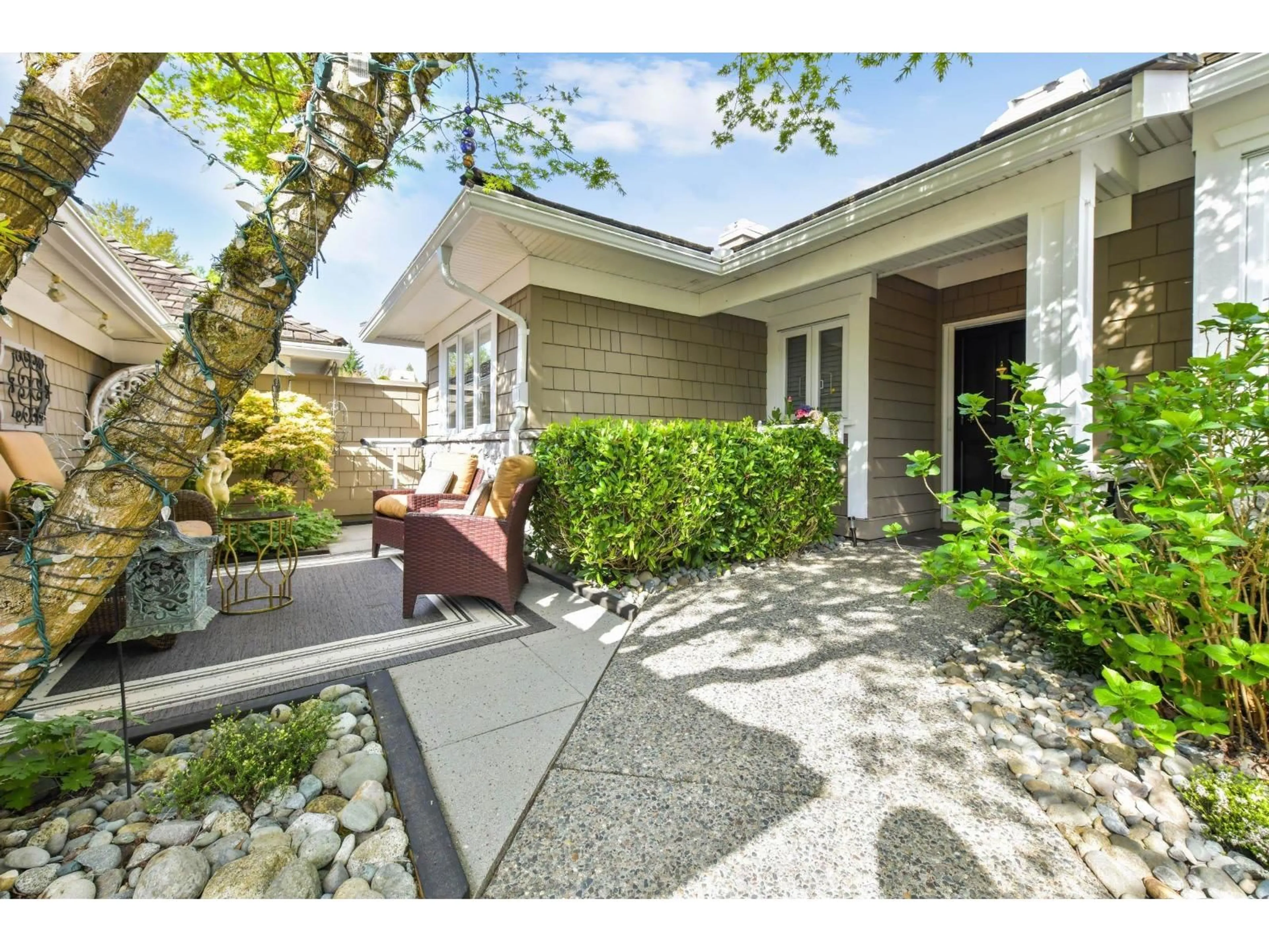 Home with vinyl exterior material, street for 16 - 3355 MORGAN CREEK WAY, Surrey British Columbia V3Z0J9