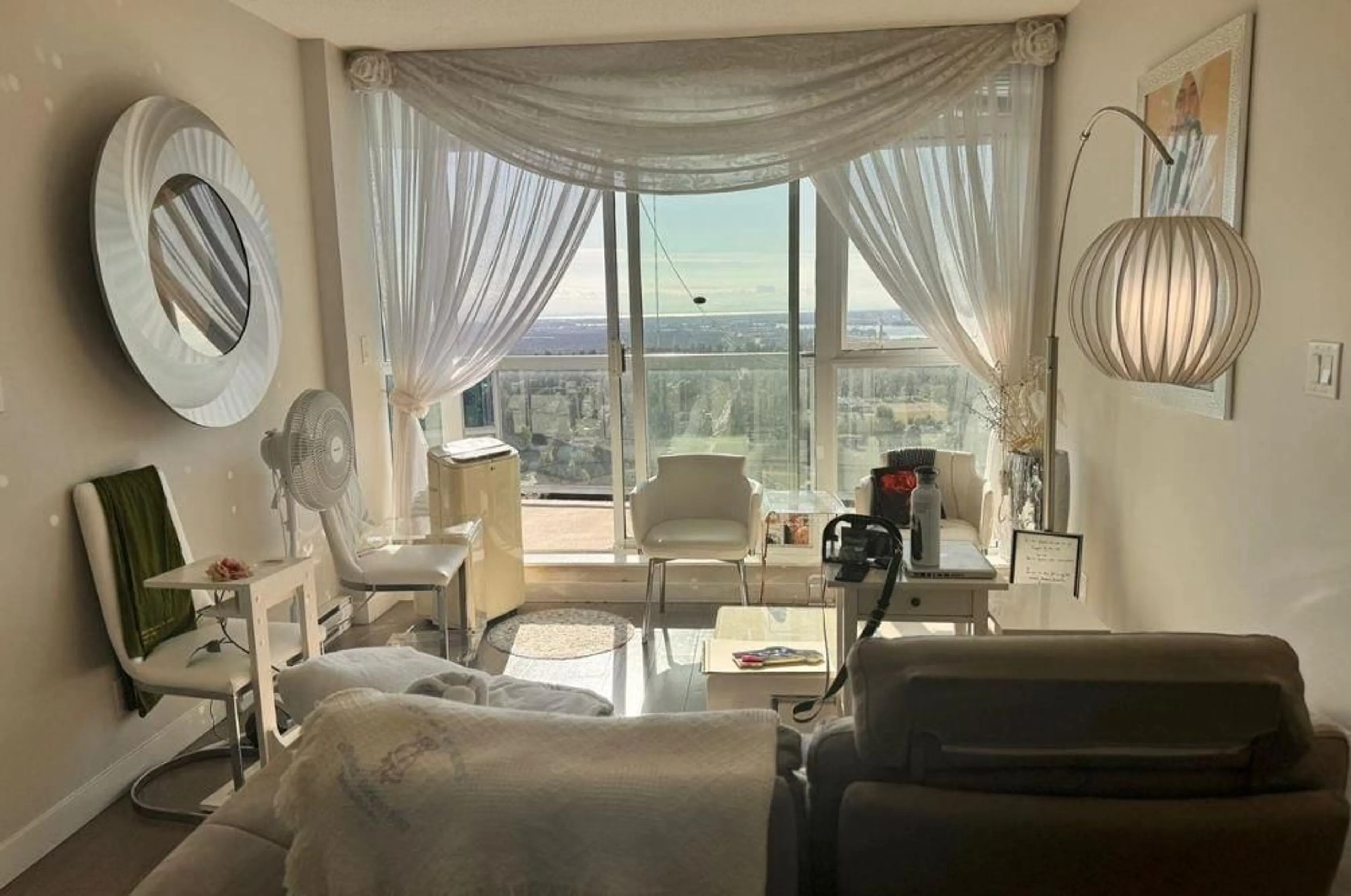 Living room with furniture, unknown for 3401 - 11967 80 AVENUE, Delta British Columbia V4C0E2