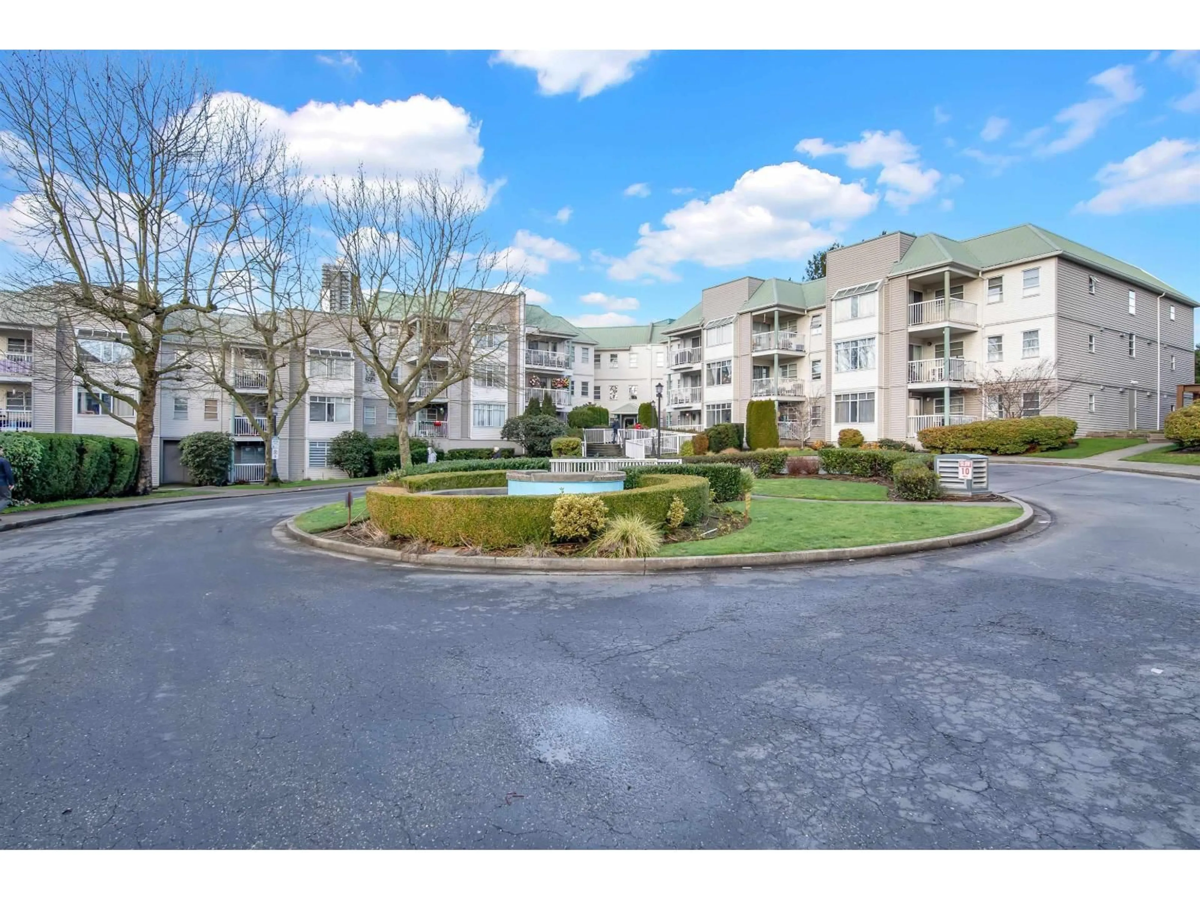 A pic from outside/outdoor area/front of a property/back of a property/a pic from drone, unknown for 102 - 9765 140 STREET, Surrey British Columbia V3T5S5