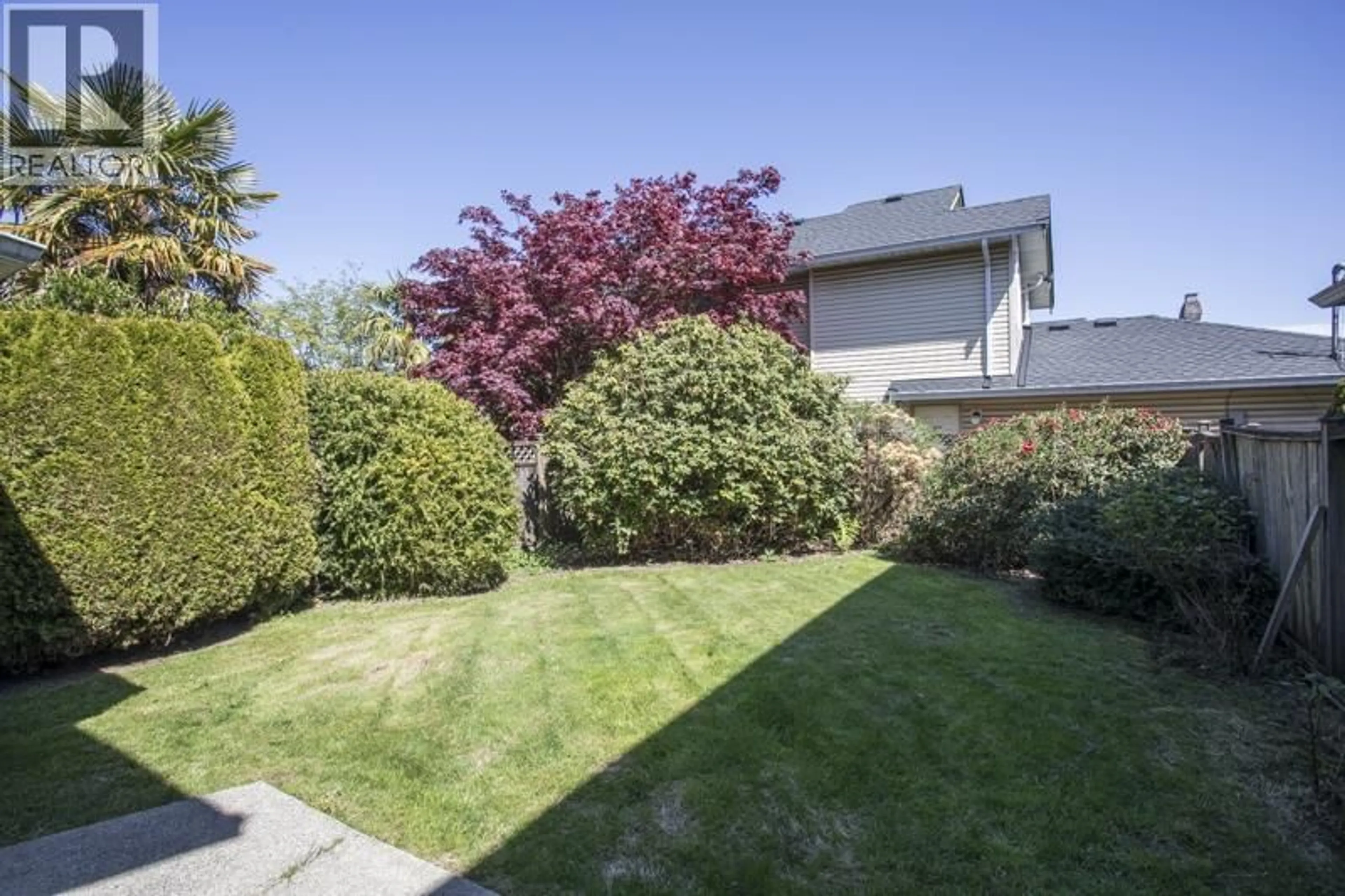 A pic from outside/outdoor area/front of a property/back of a property/a pic from drone, street for 11740 2ND AVENUE, Richmond British Columbia V7E3L3