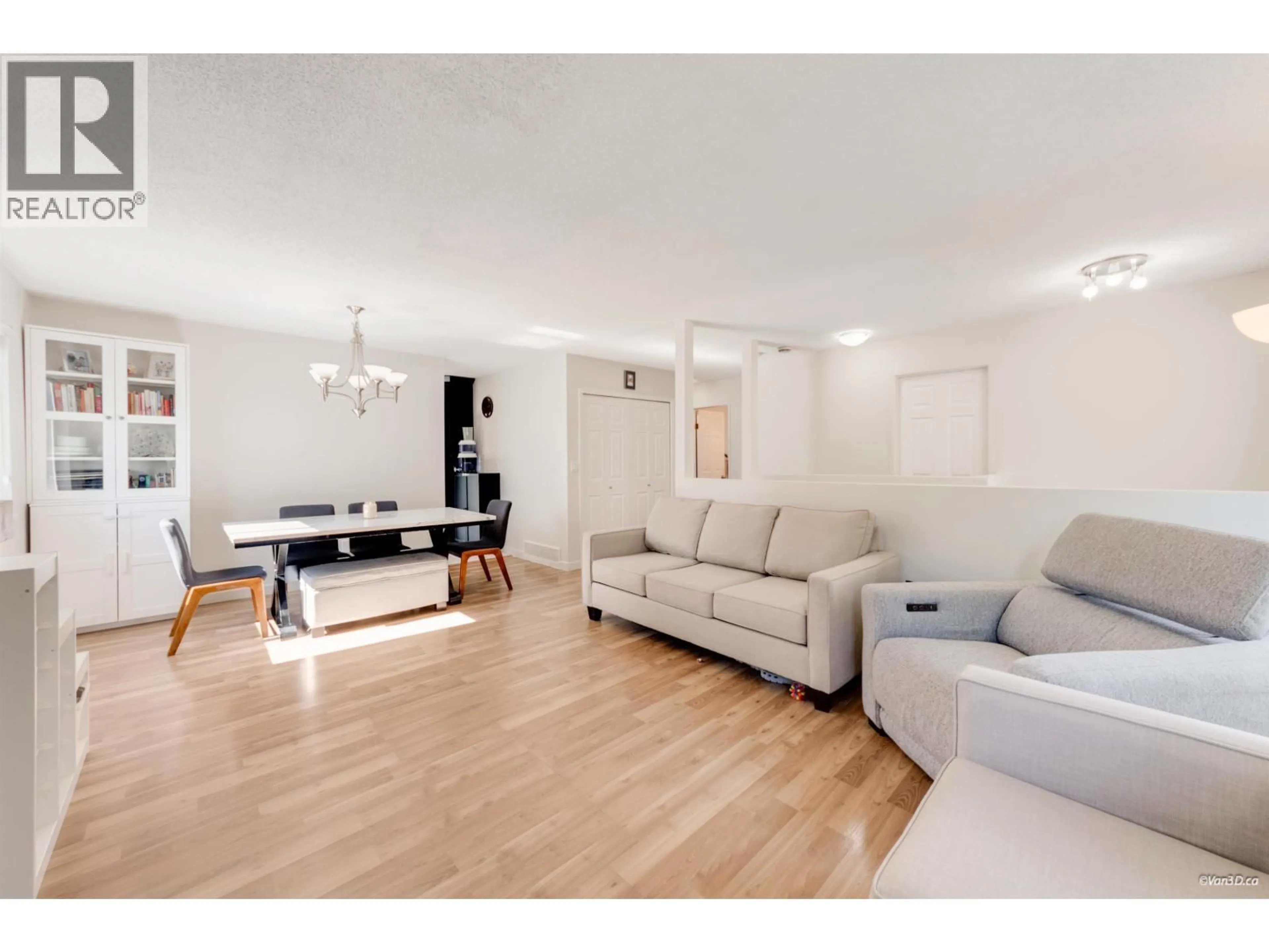 Living room with furniture, wood/laminate floor for 2978 FLEMING AVENUE, Coquitlam British Columbia V3C4S3