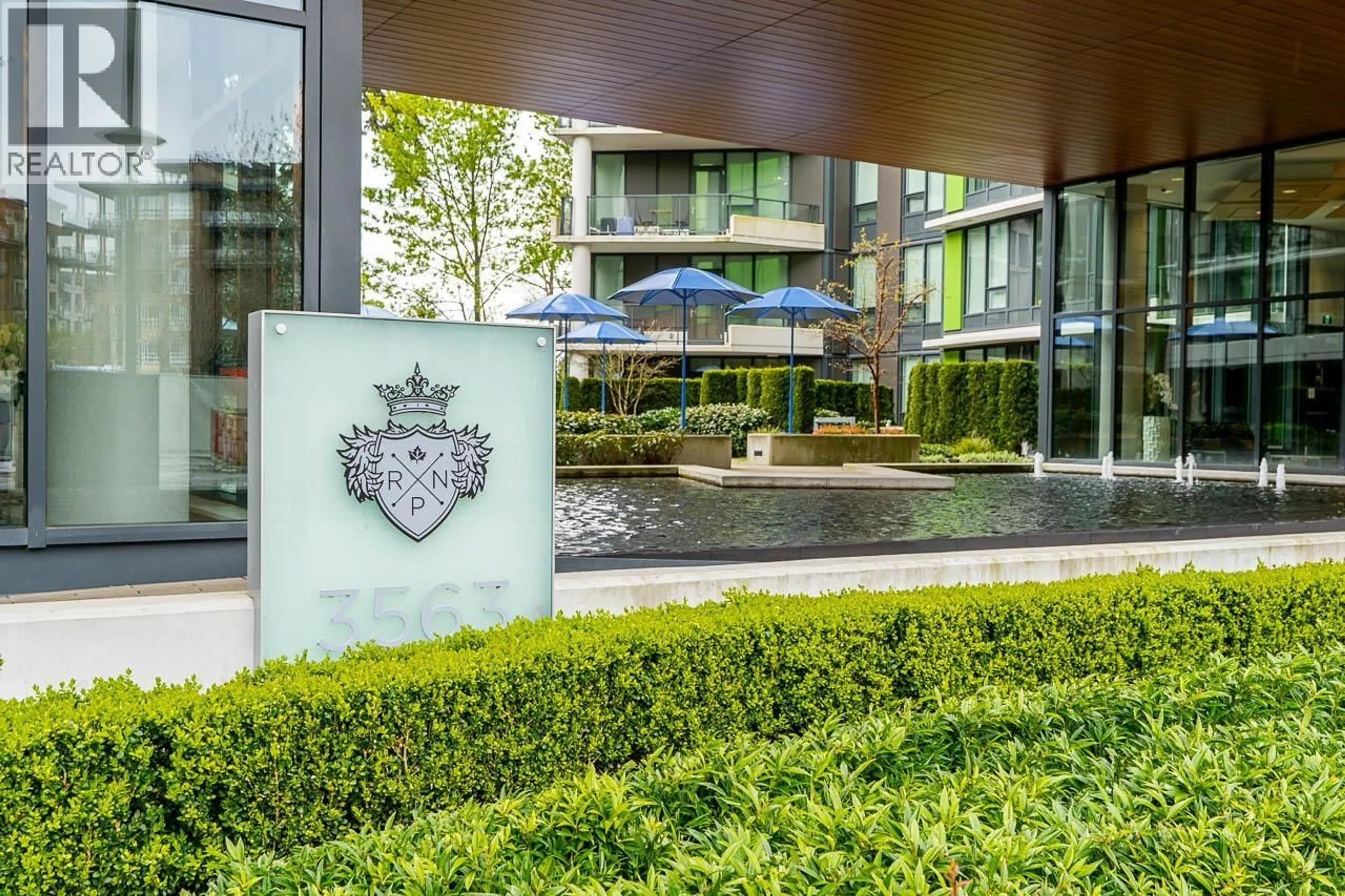 Indoor foyer for 322 - 3563 ROSS DRIVE, Vancouver British Columbia V6S0L3