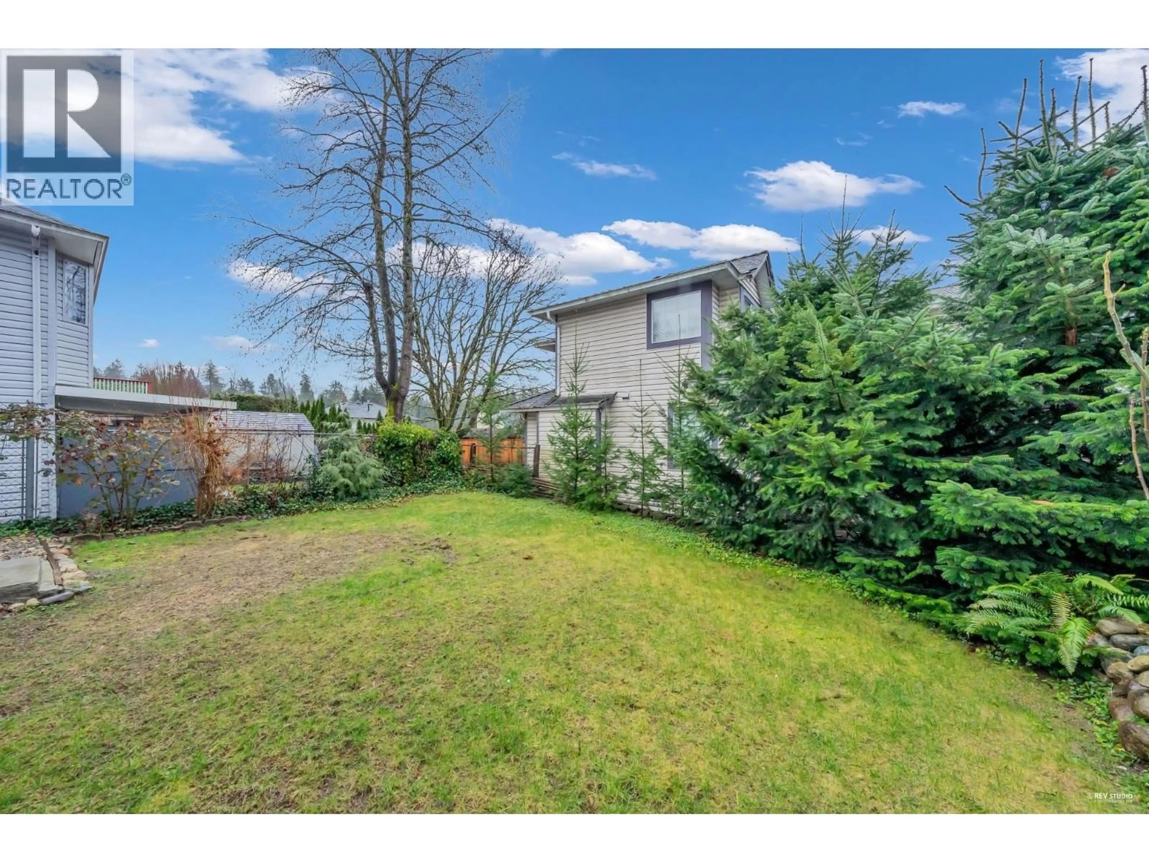 A pic from outside/outdoor area/front of a property/back of a property/a pic from drone, street for 1382 SUTHERLAND AVENUE, Port Coquitlam British Columbia V3B7G7