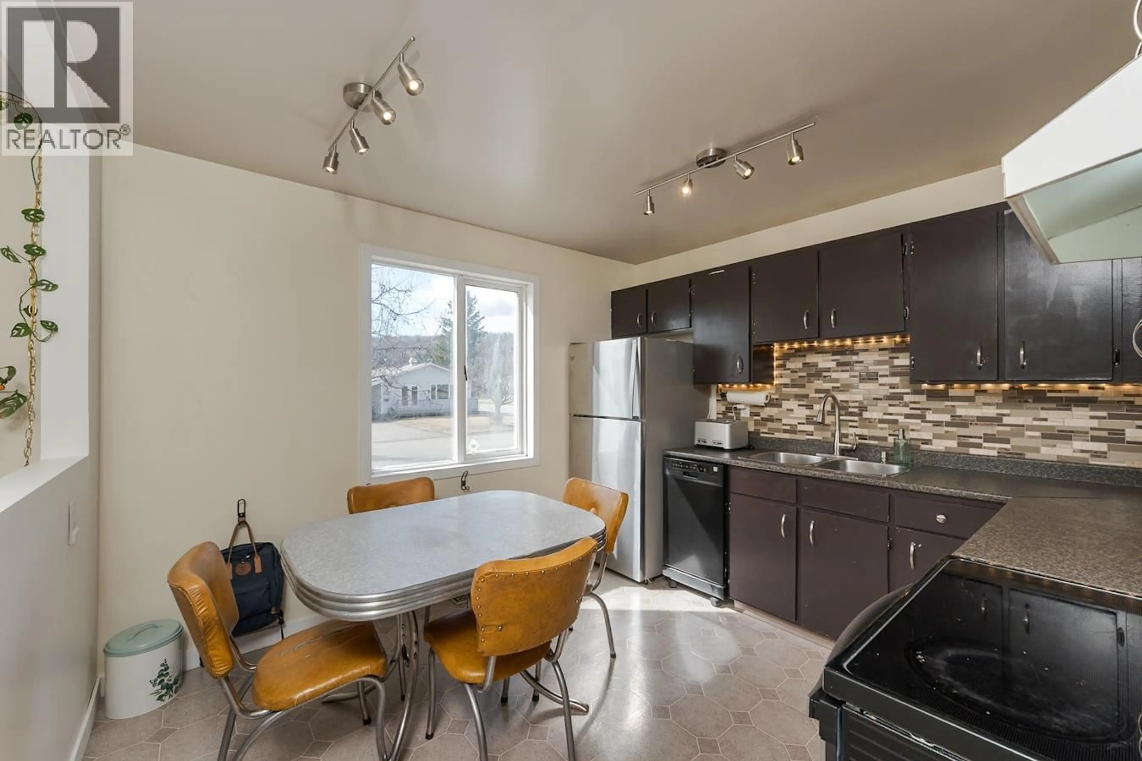 Open concept kitchen, unknown for 1212 GENEVIEVE CRESCENT, Prince George British Columbia V2M4K4