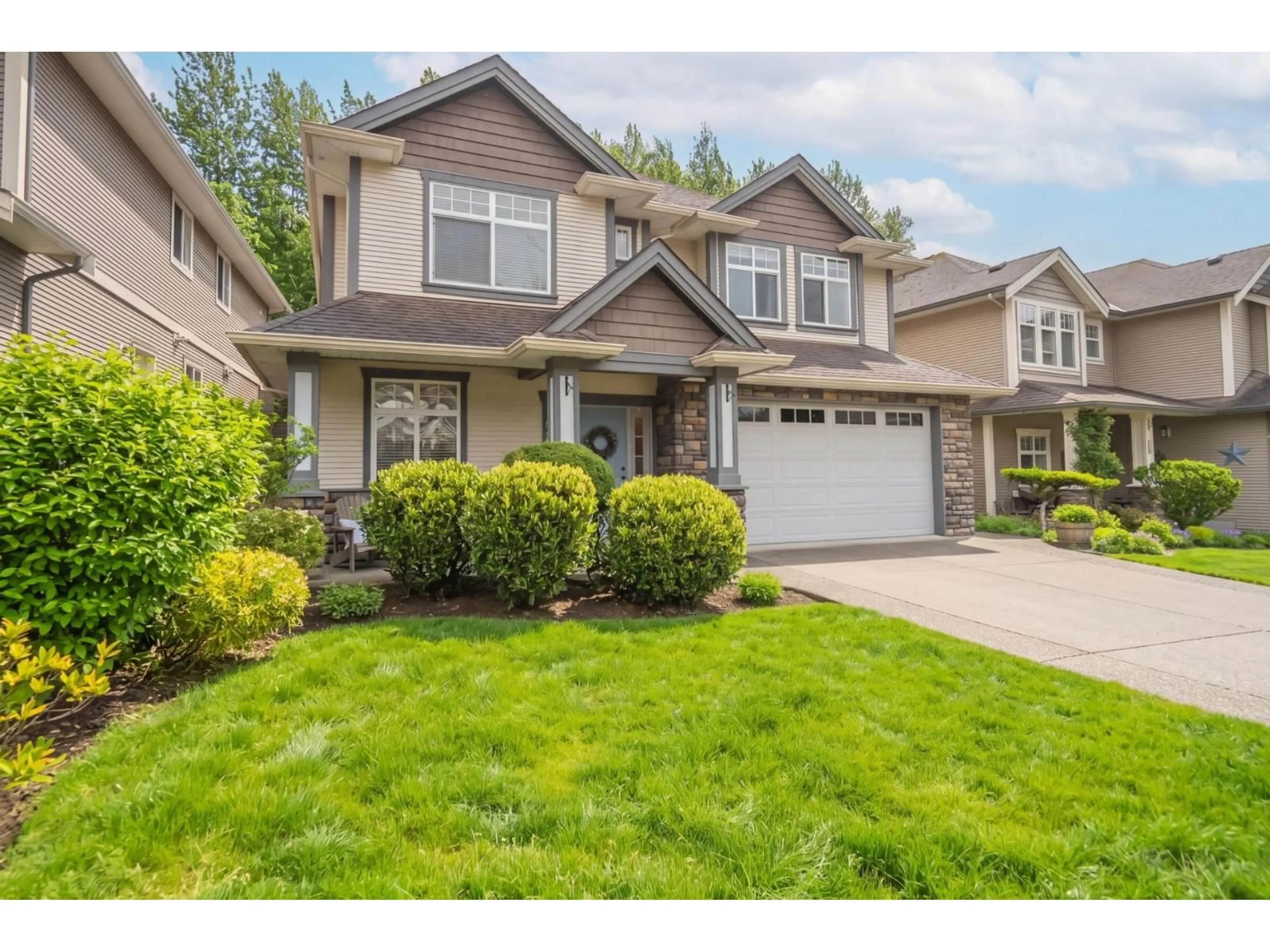 Home with vinyl exterior material, street for 4364 MEIGHEN PLACE, Abbotsford British Columbia V3G0A8