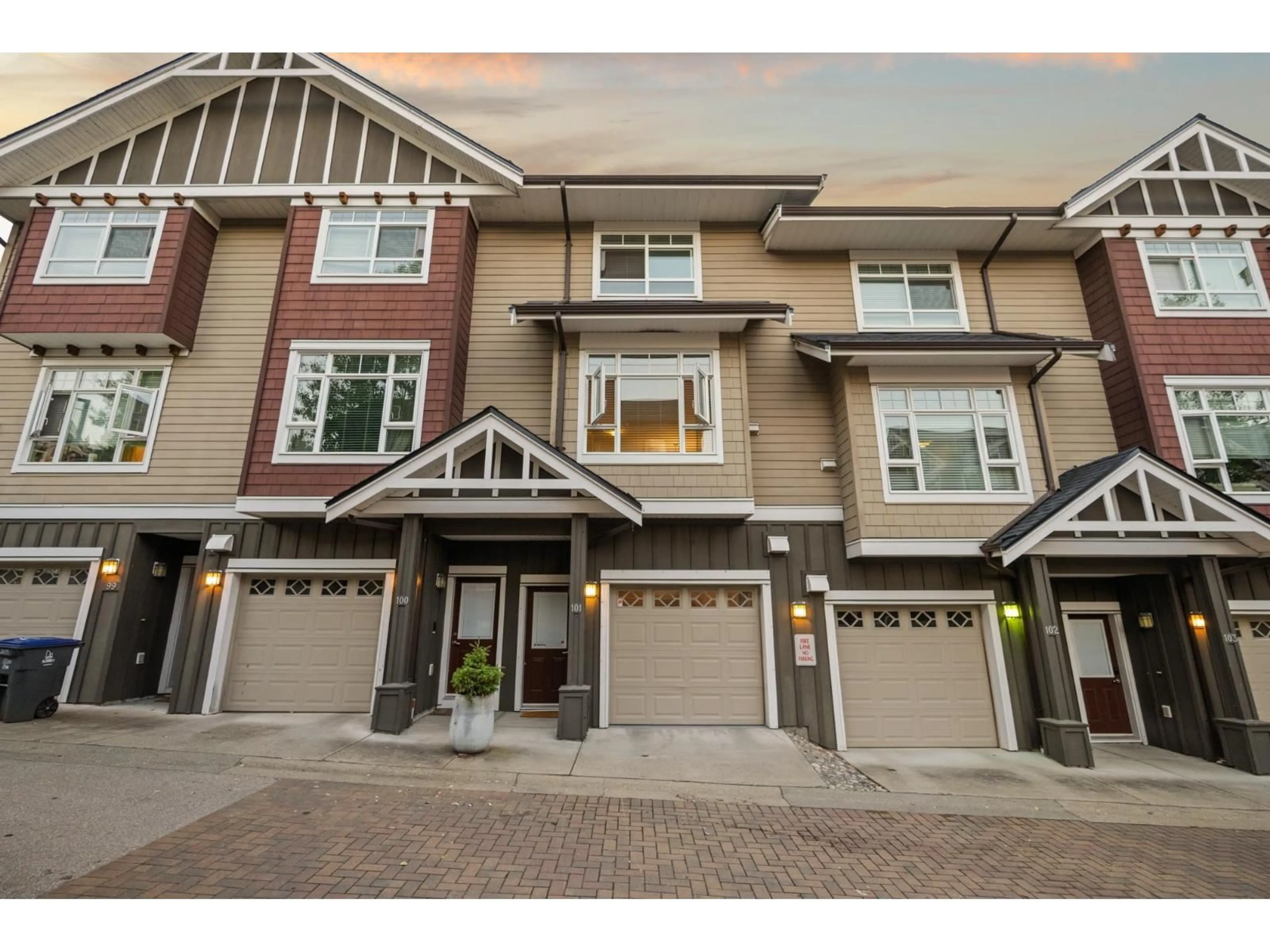 Unknown for 101 - 2979 156 STREET, Surrey British Columbia V3Z8V8