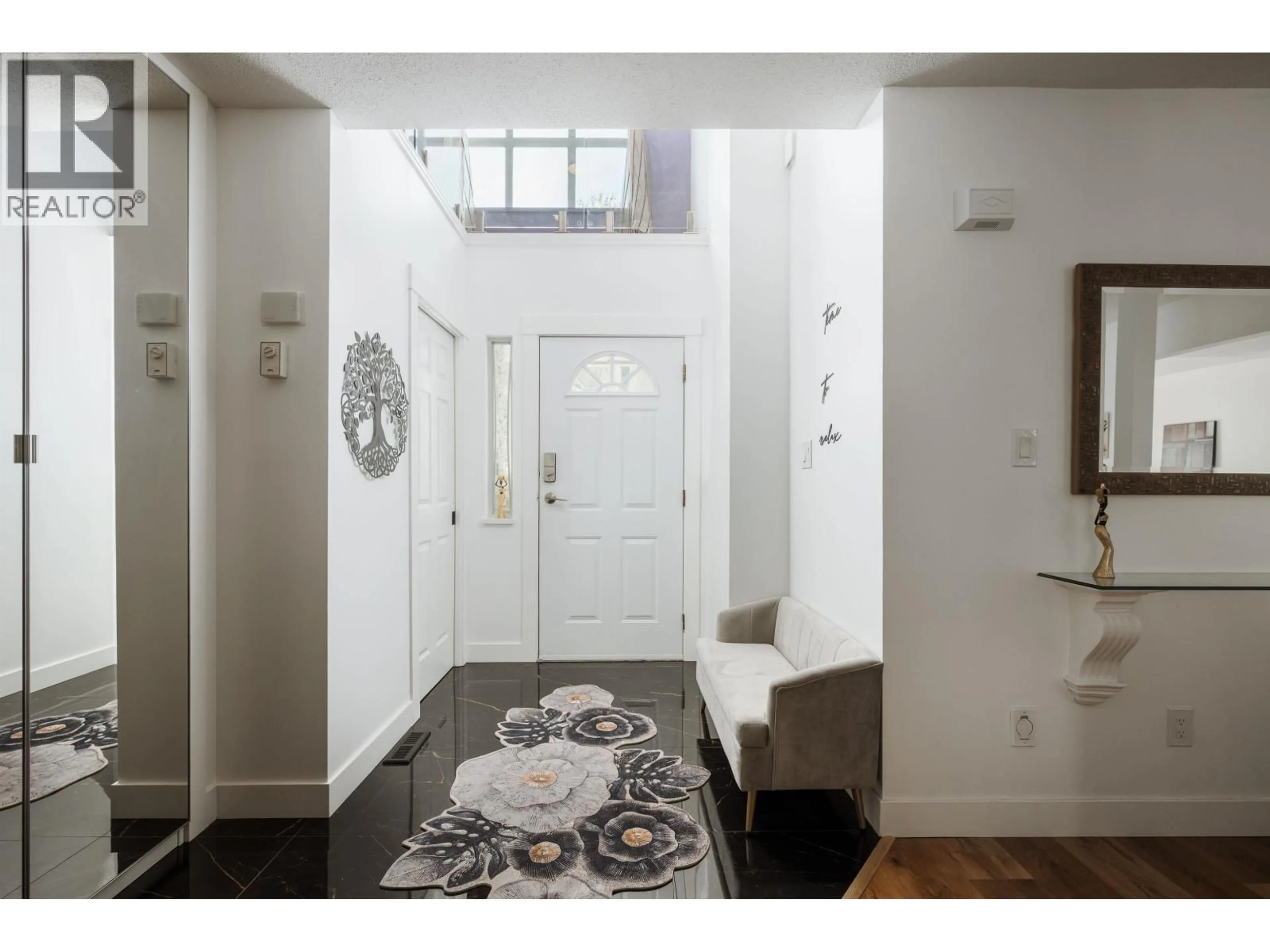 Indoor entryway for 1119 CLERIHUE ROAD, Port Coquitlam British Columbia V3C6H2