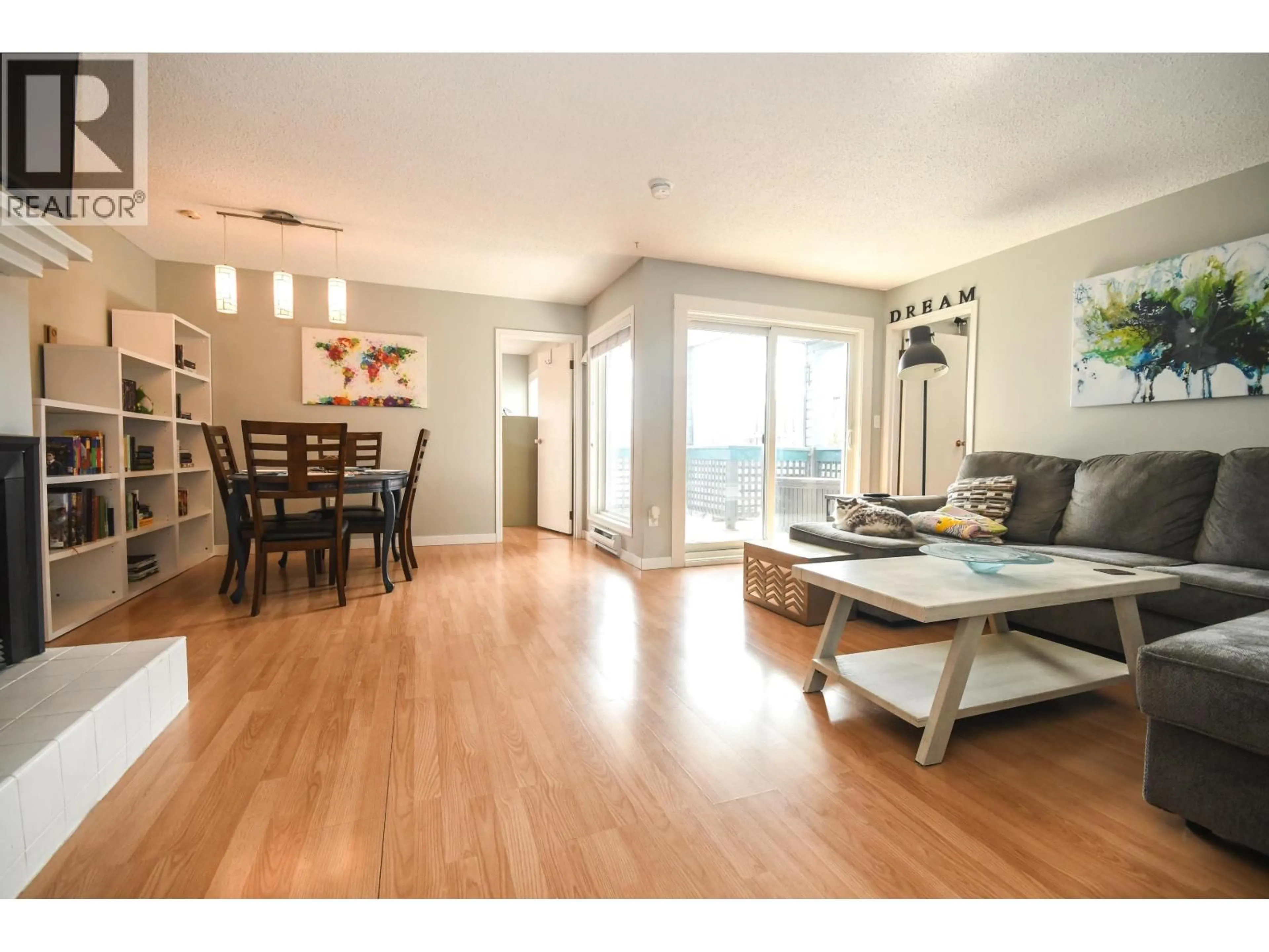 Living room with furniture, wood/laminate floor for 226 - 3033 OSPIKA BOULEVARD, Prince George British Columbia V2N4L5