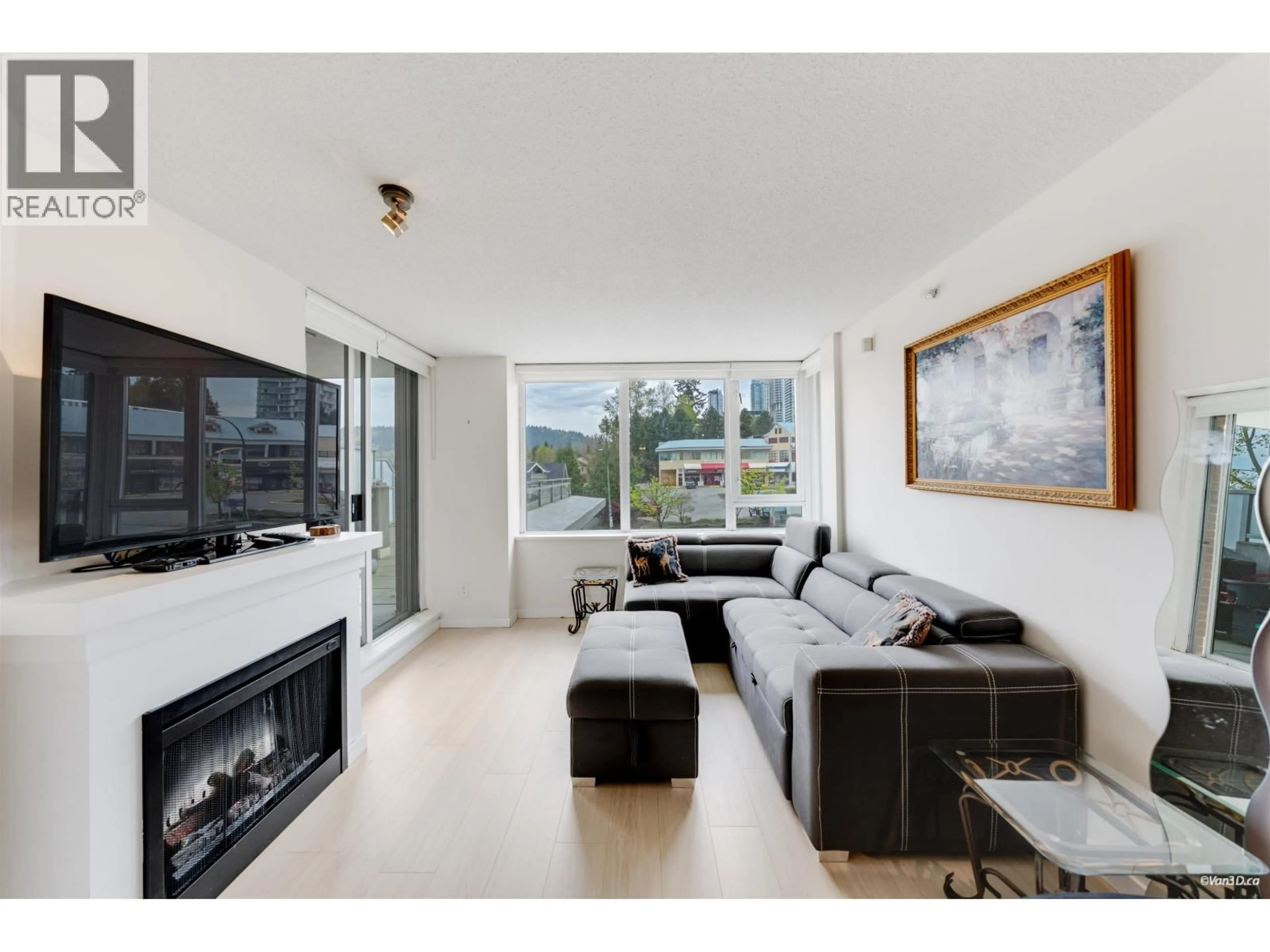 Living room with furniture, unknown for 107 - 9868 CAMERON STREET, Burnaby British Columbia V3J0A5