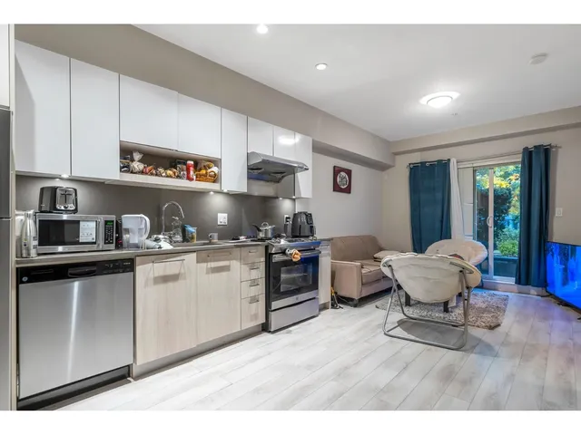 221 - 13768 108 AVENUE, Surrey 4