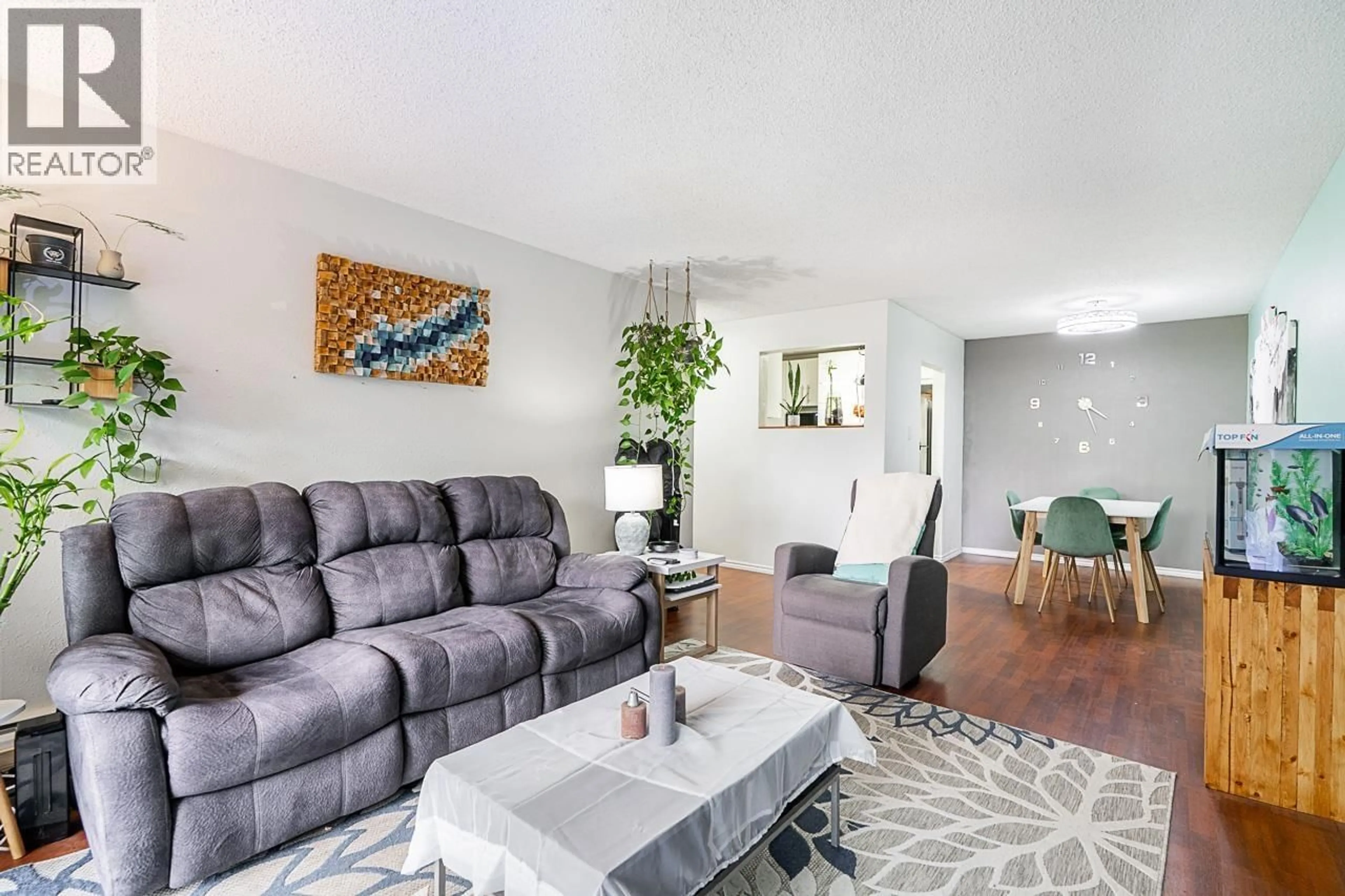 Living room with furniture, unknown for 222 - 3411 SPRINGFIELD DRIVE, Richmond British Columbia V7E1Z1