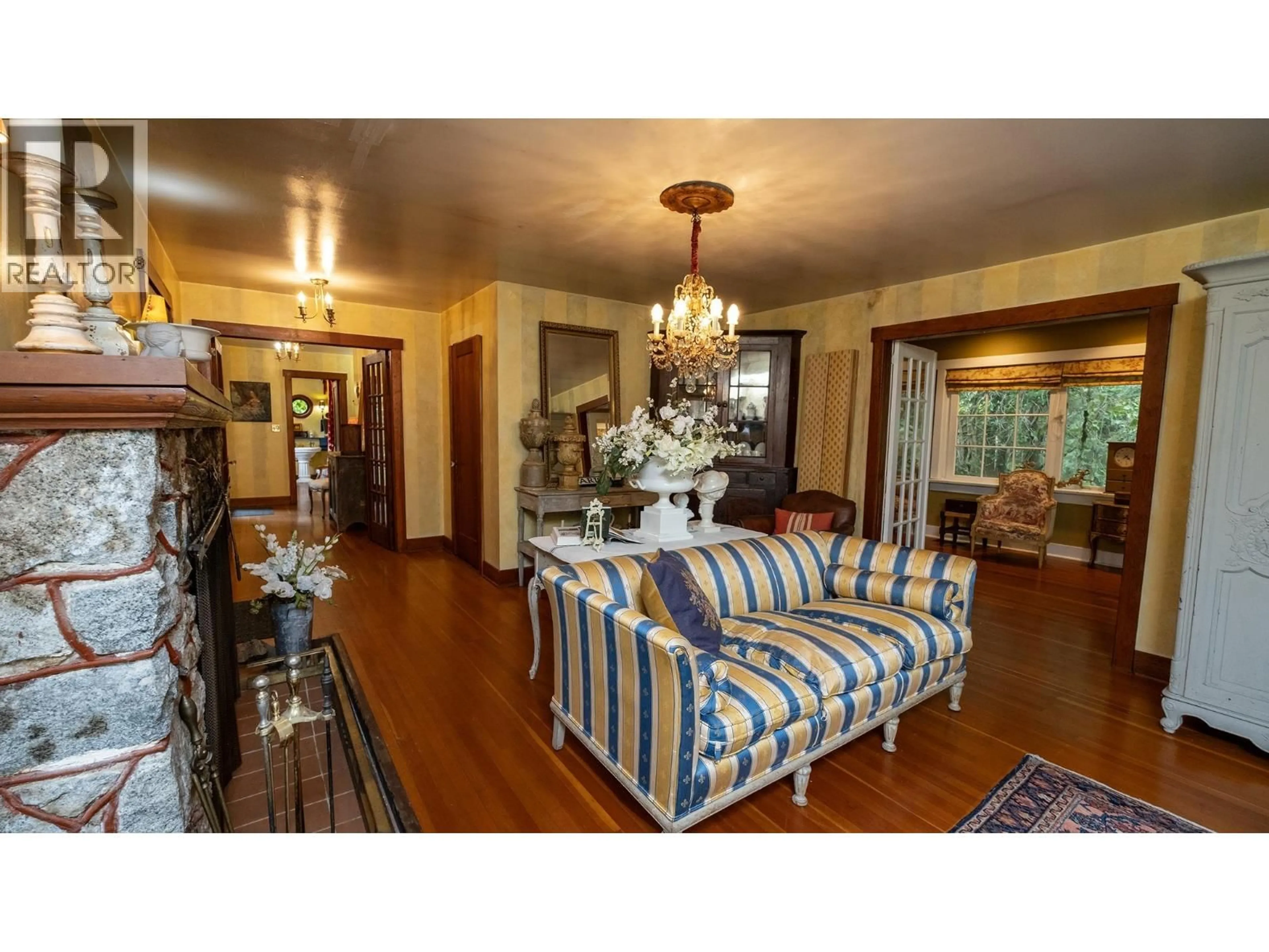 Living room with furniture, unknown for 2572 MILES ROAD, Roberts Creek British Columbia V0N2W4