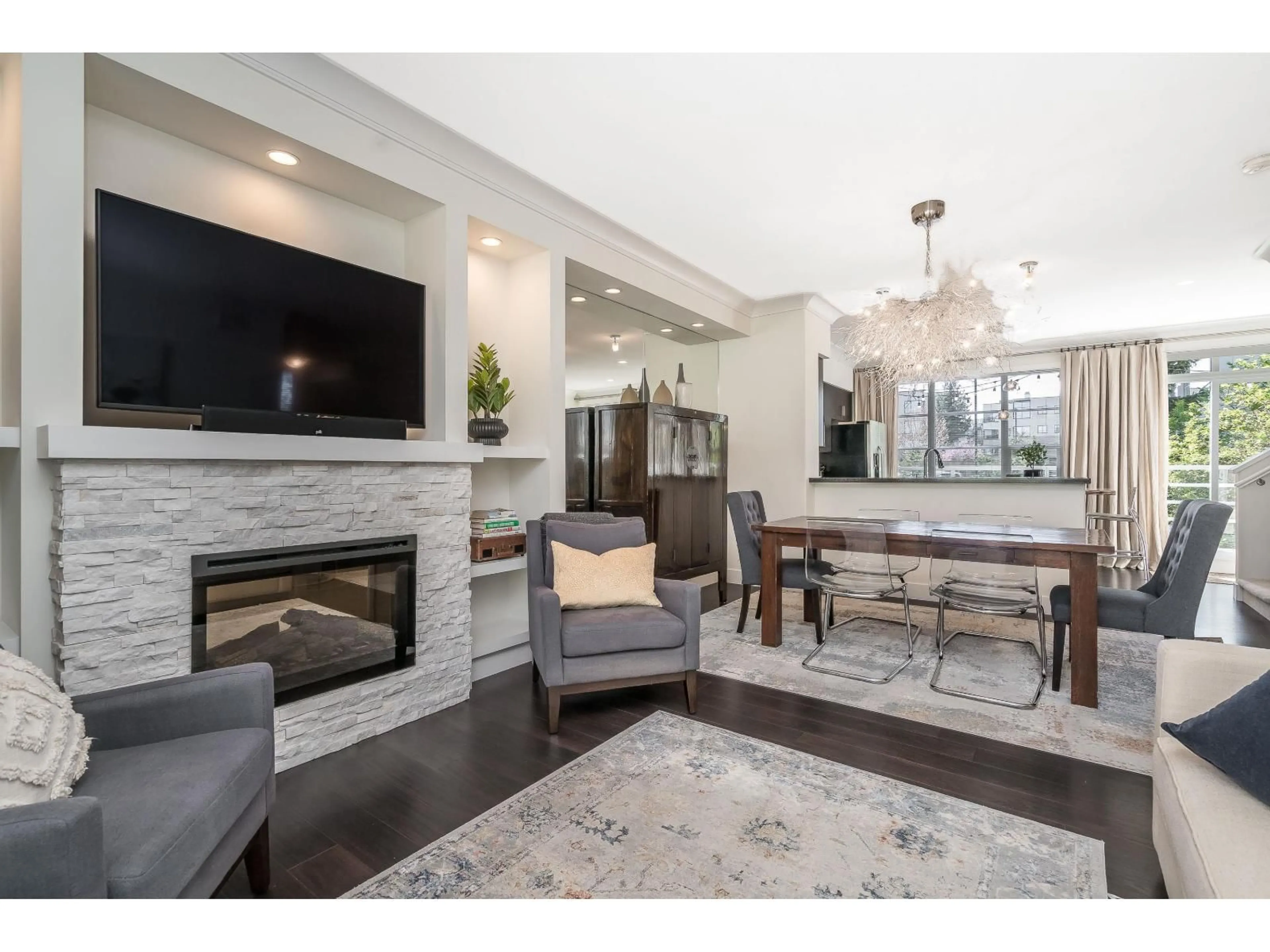 Living room with furniture, unknown for 64 - 15405 31 AVENUE, Surrey British Columbia V3Z2W5