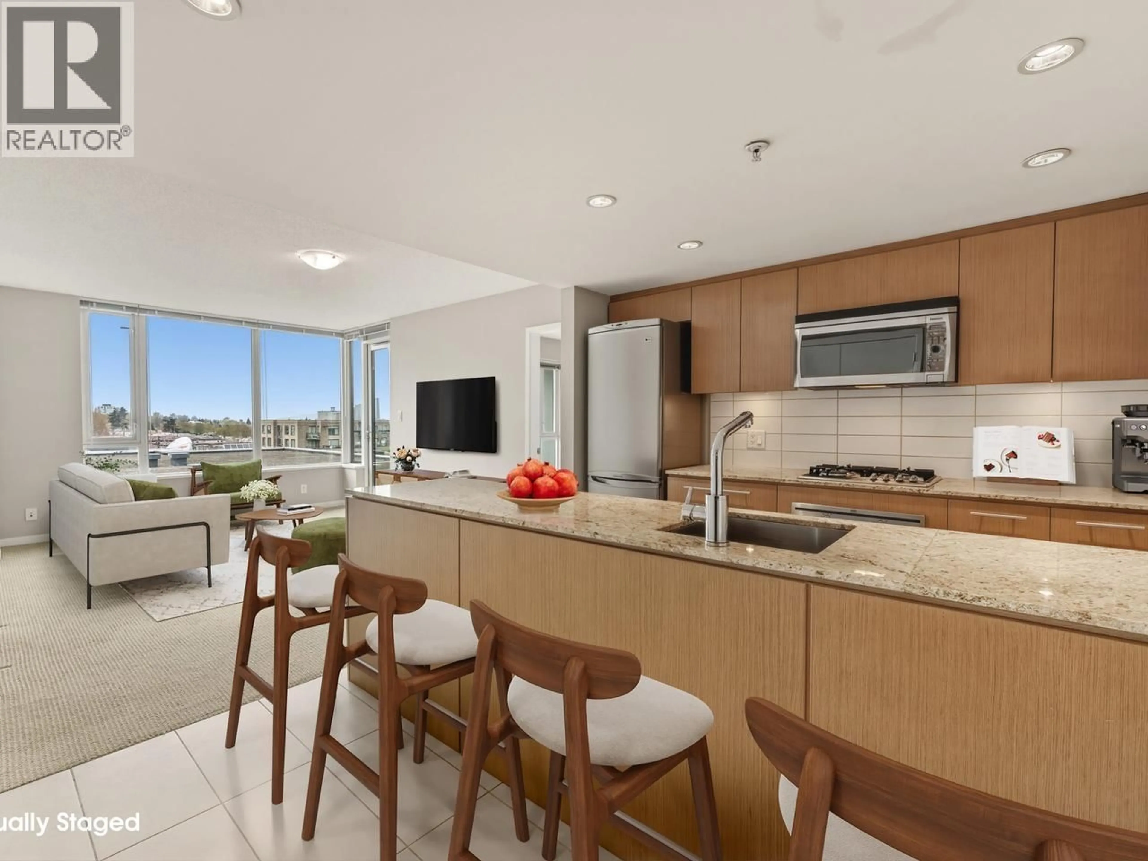 Open concept kitchen, ceramic/tile floor for 511 - 522 8TH AVENUE, Vancouver British Columbia V5Z0A9