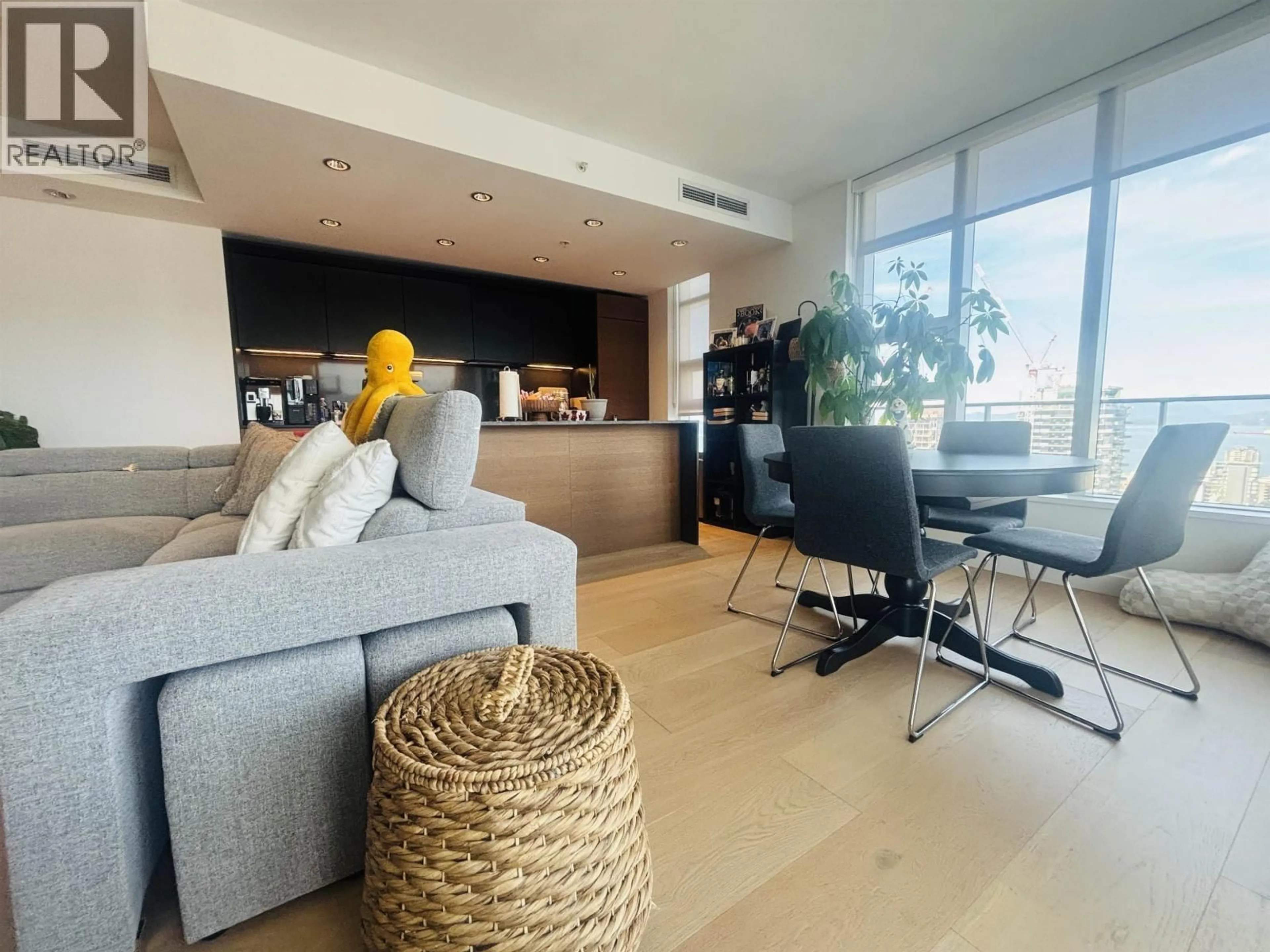 Living room with furniture, unknown for 3502 - 1289 HORNBY STREET, Vancouver British Columbia V6Z0G7