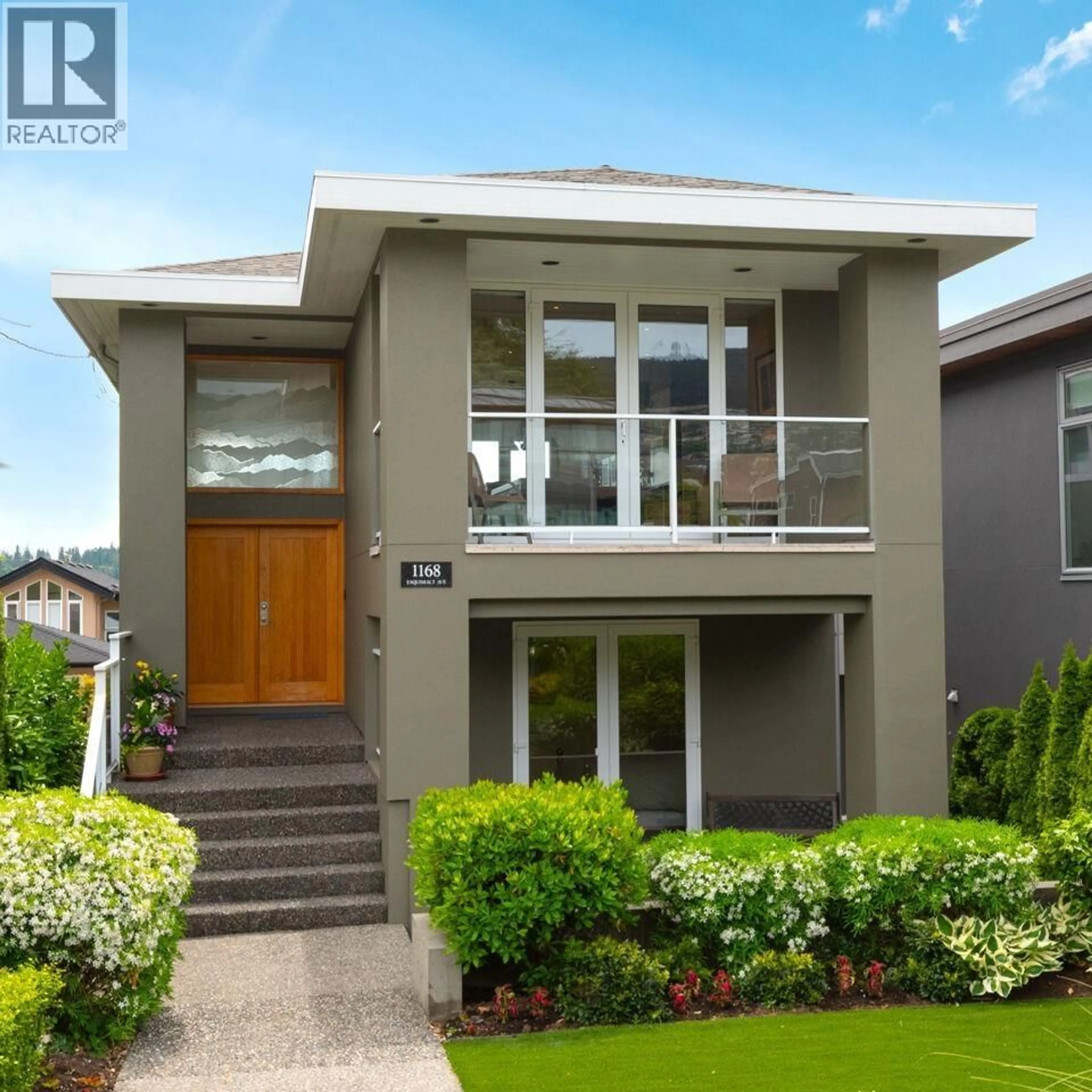 Home with vinyl exterior material, street for 1168 ESQUIMALT AVENUE, West Vancouver British Columbia V7T1K1