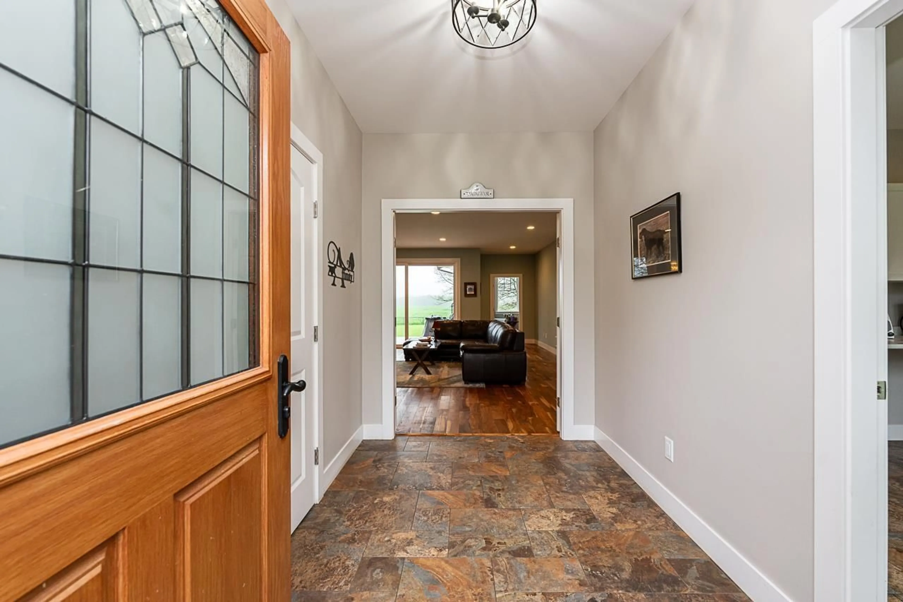 Indoor entryway for 7312 MARTIN ROAD, Agassiz British Columbia V0M1A2