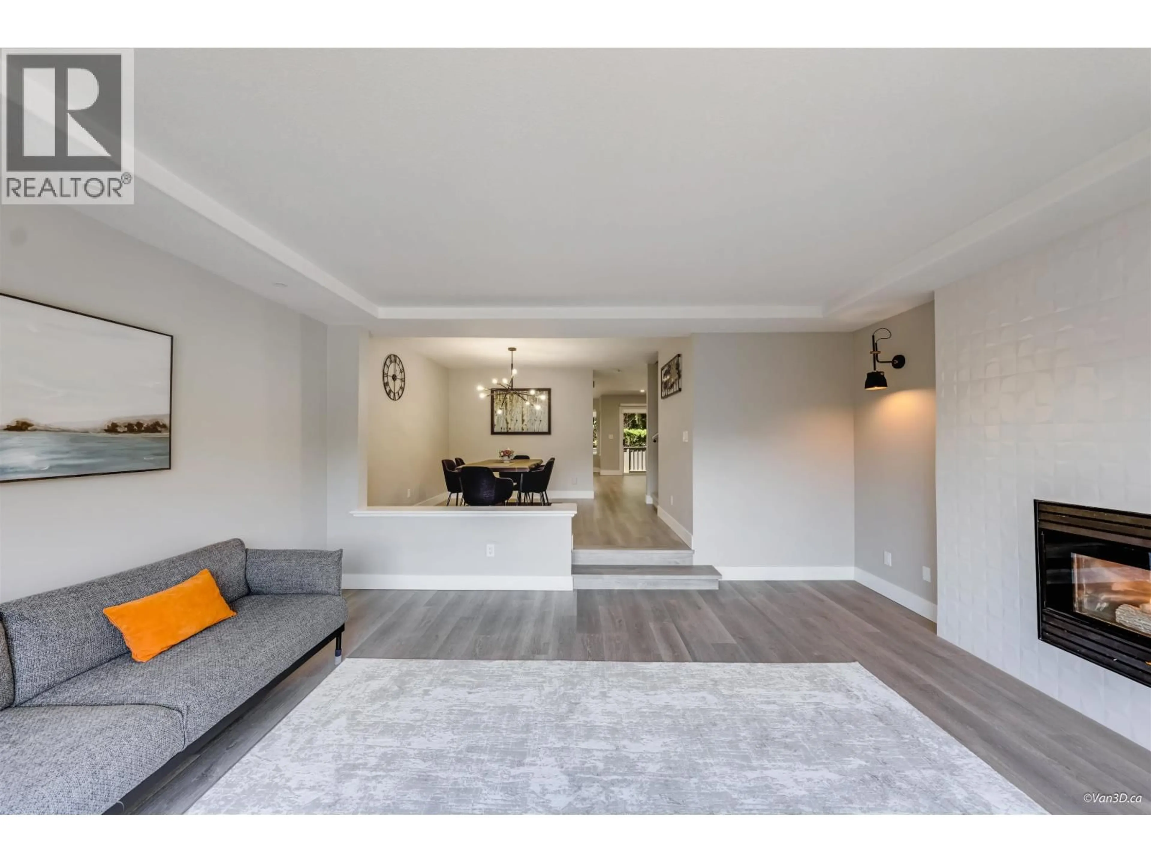 Living room with furniture, unknown for 127 - 2998 ROBSON DRIVE, Coquitlam British Columbia V3E2X6