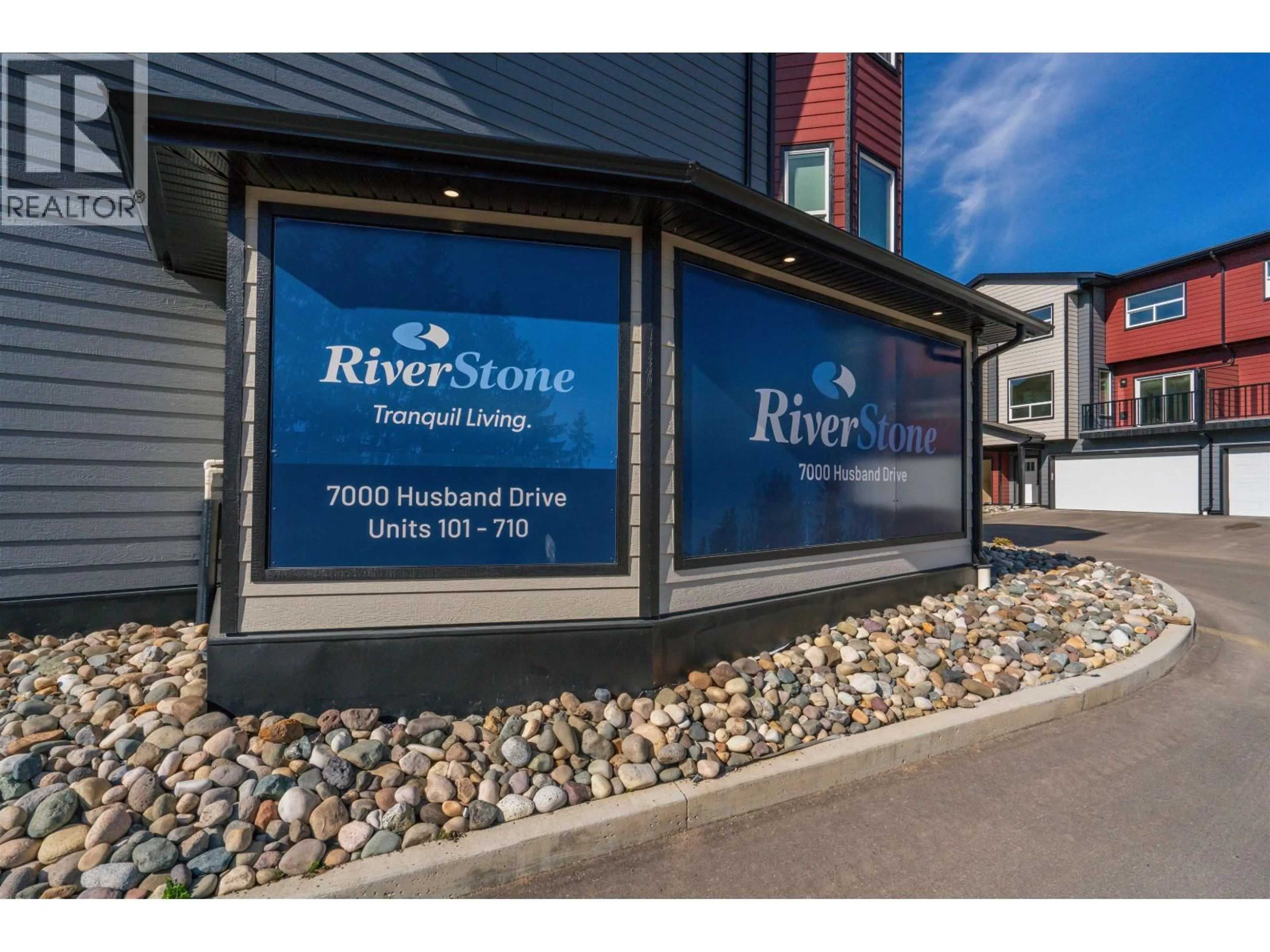 Indoor foyer for 105 - 7000 HUSBAND DRIVE, Prince George British Columbia V2N0K2