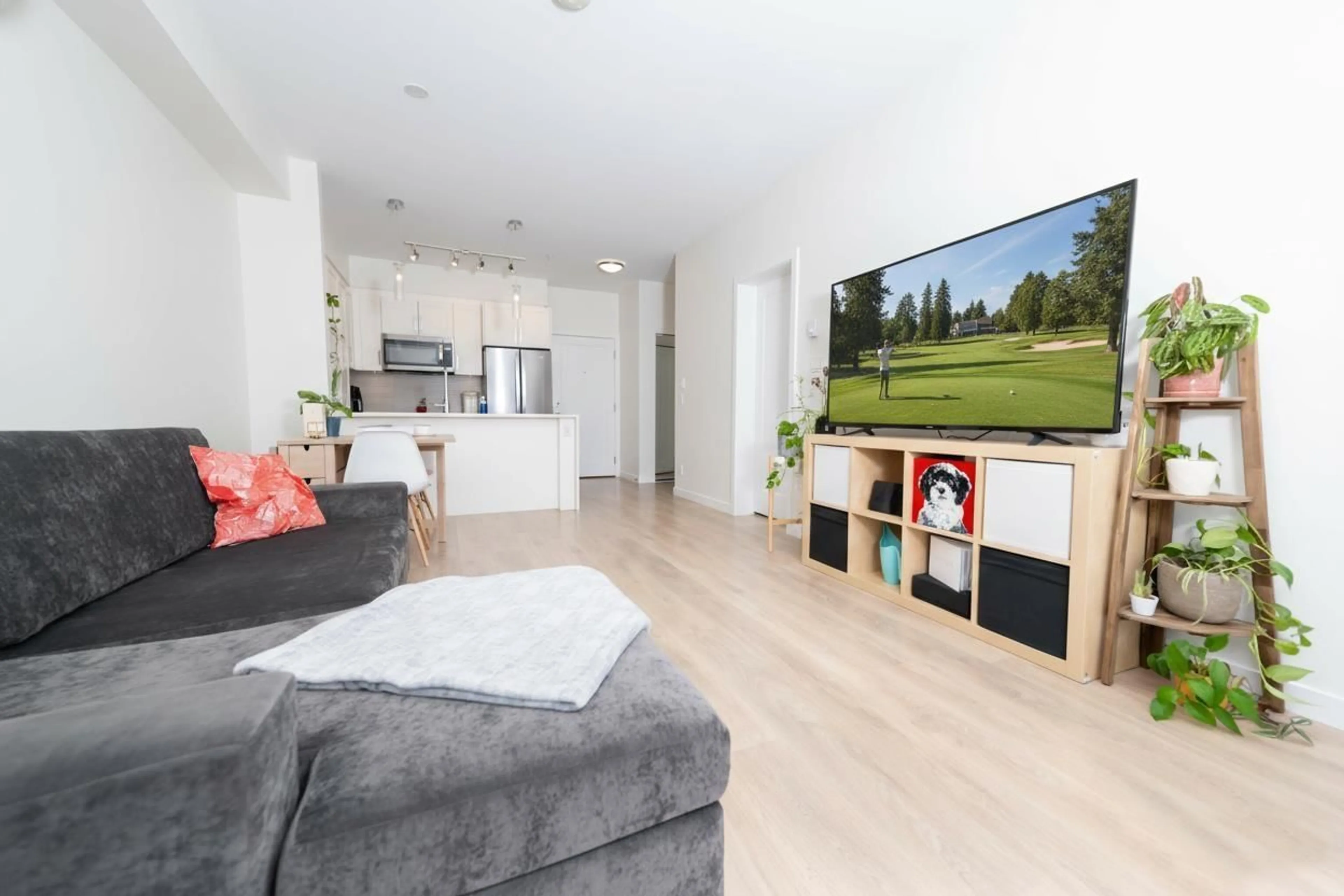 Living room with furniture, unknown for F209 - 20211 66 AVENUE, Langley British Columbia V2Y0L4