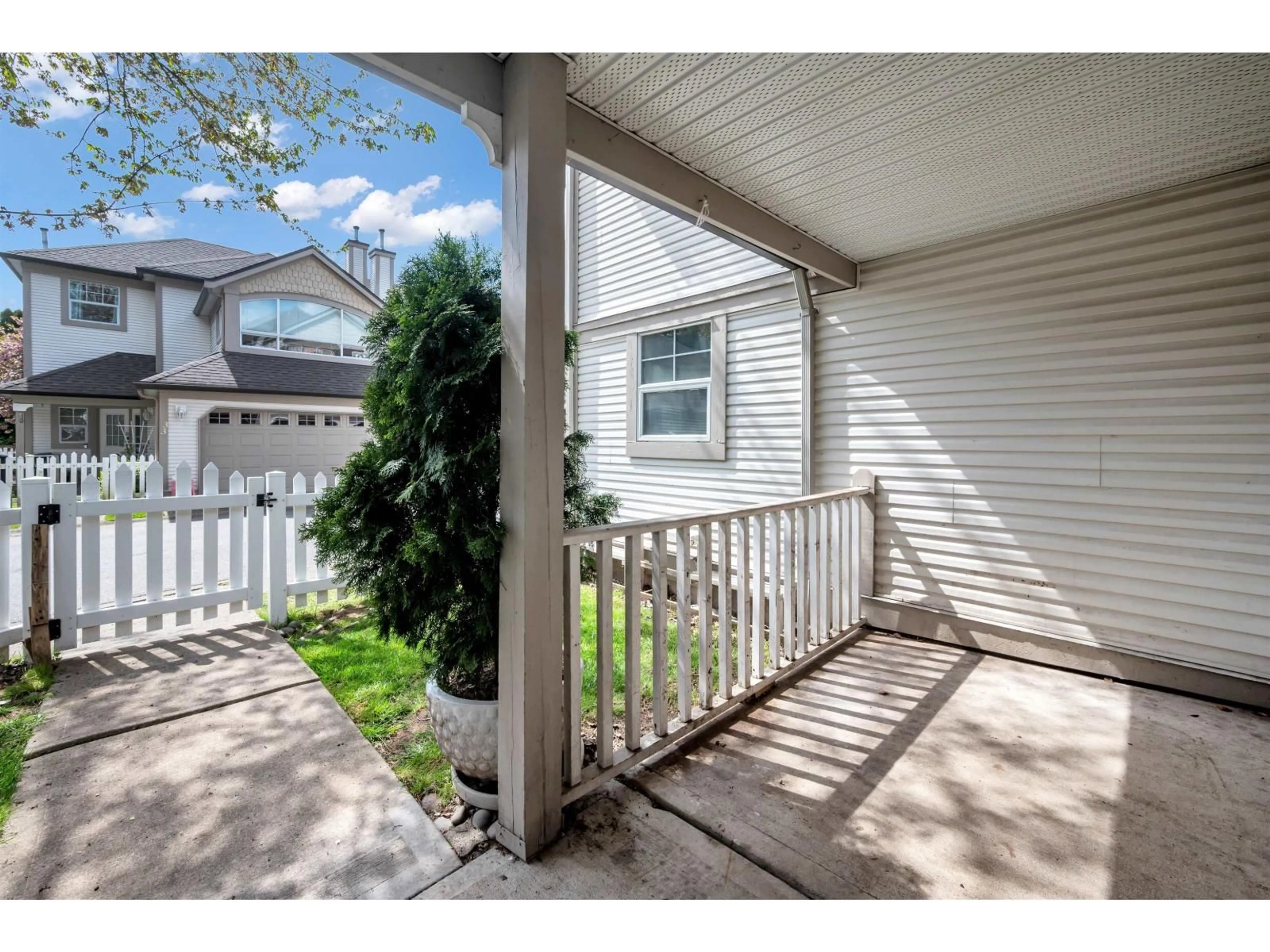 Patio, street for 36 - 16318 82 AVENUE, Surrey British Columbia V4N0N9