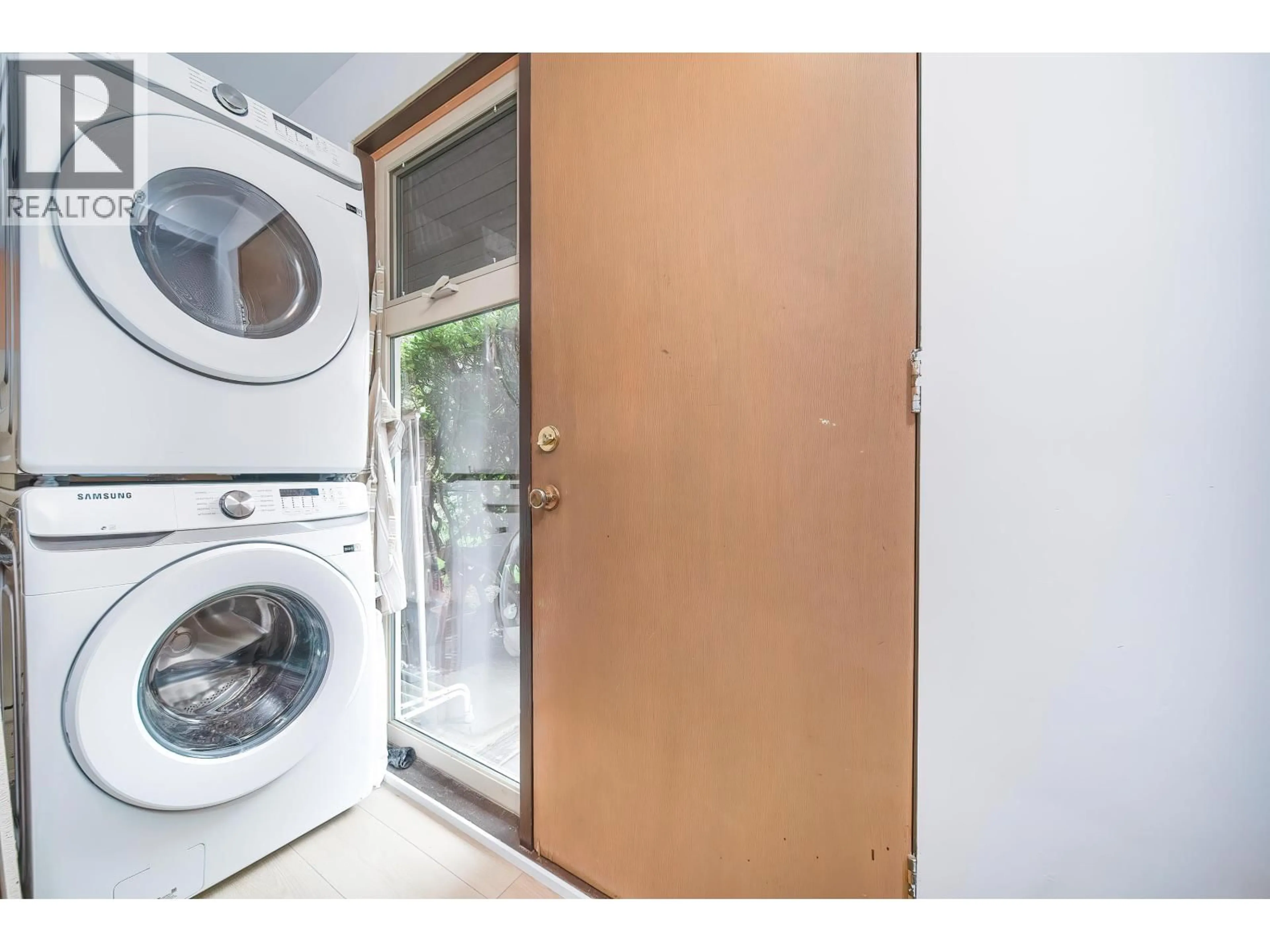 Laundry room for 5186 10A AVENUE, Delta British Columbia V4M1Y4