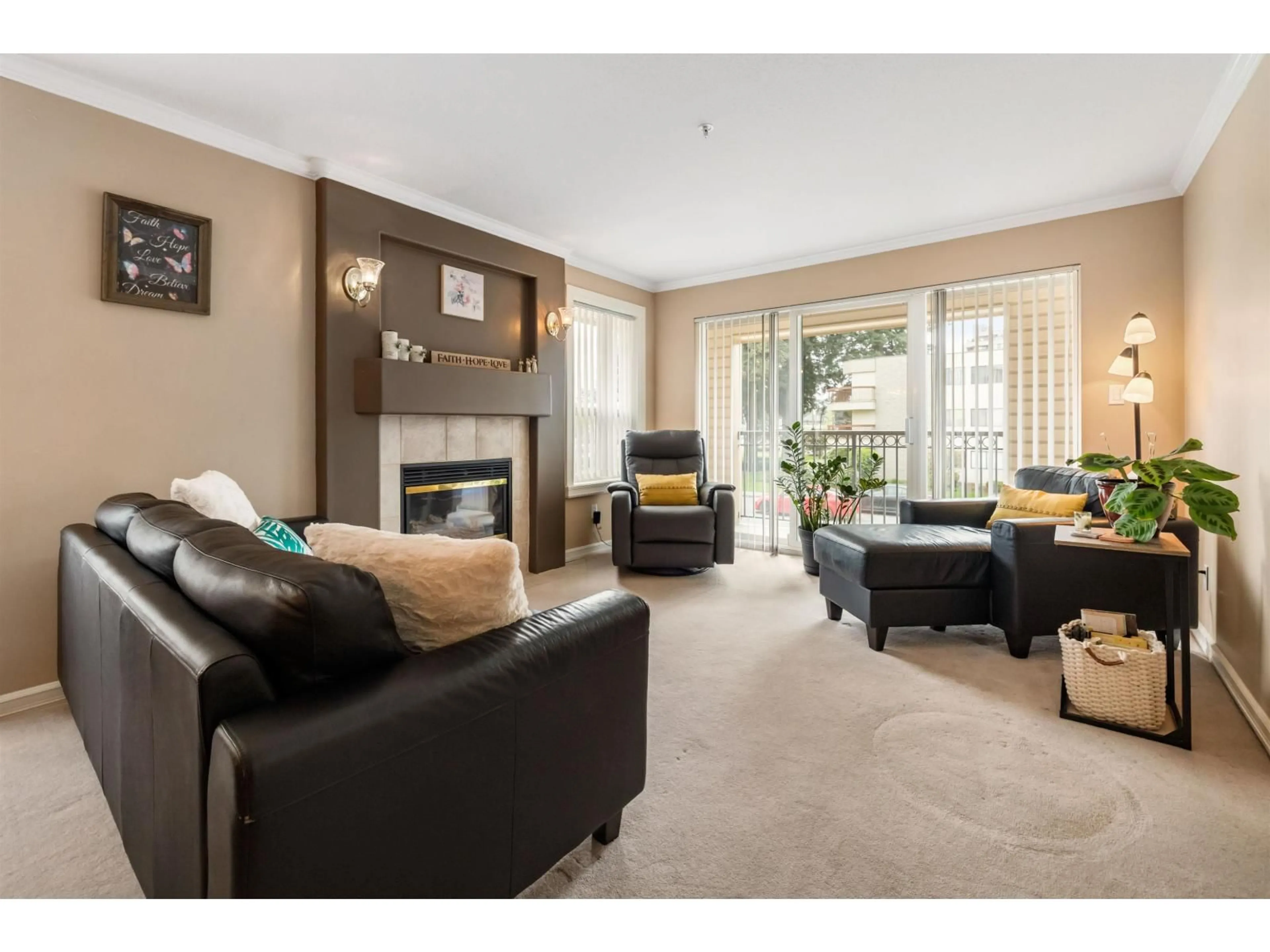 Living room with furniture, unknown for 204 - 2772 CLEARBROOK ROAD, Abbotsford British Columbia V2T6N6