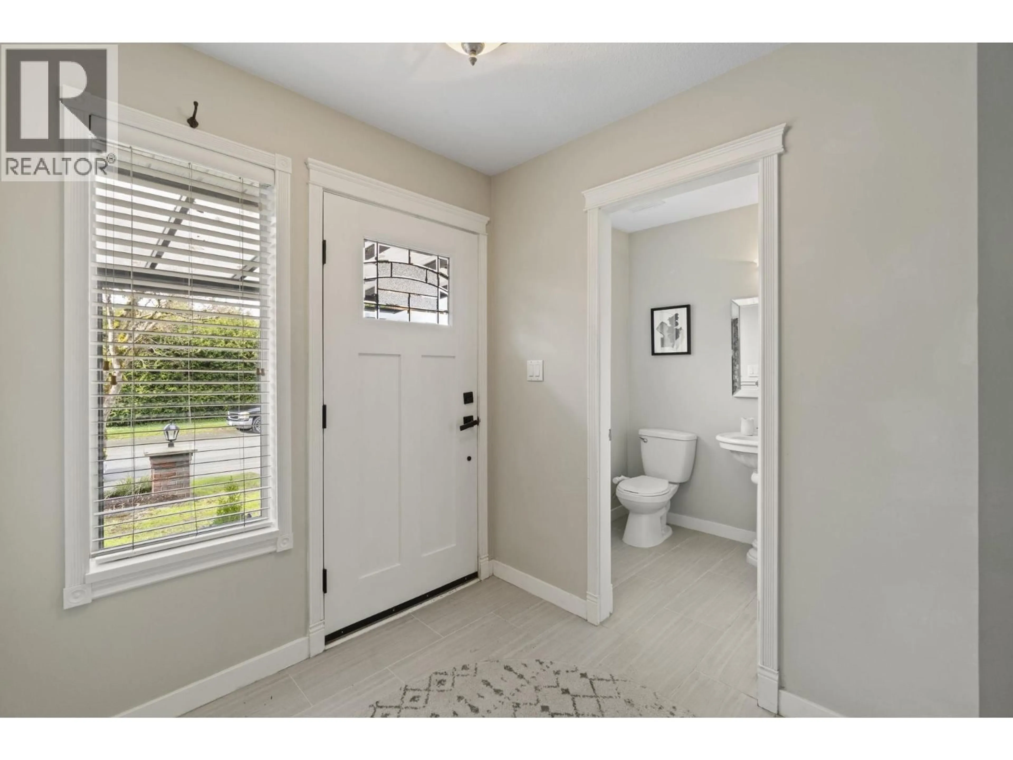 Indoor entryway for 12326 234 STREET, Maple Ridge British Columbia V2X0P7