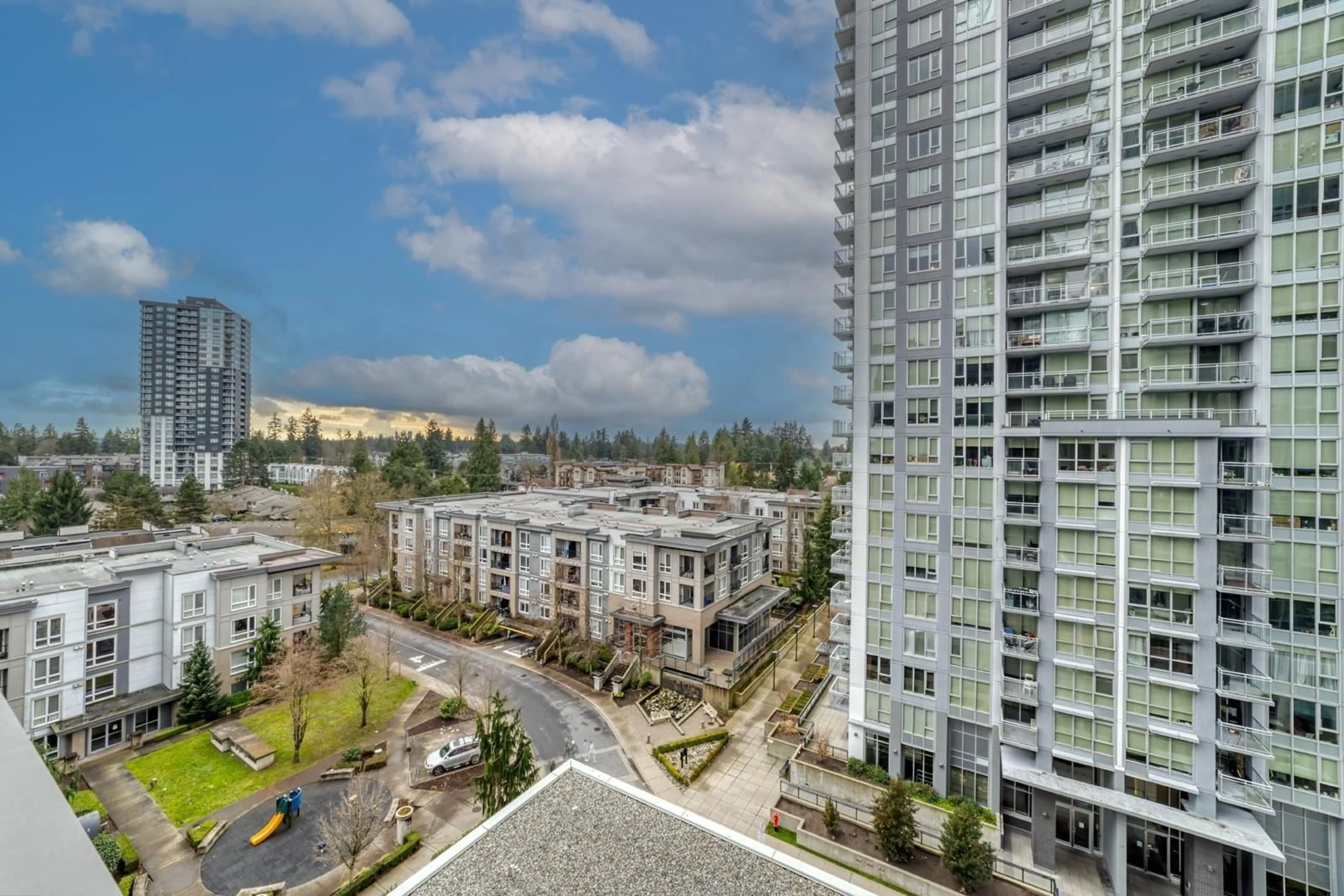 Unknown for 906 - 13350 CENTRAL AVENUE, Surrey British Columbia V3T0S1