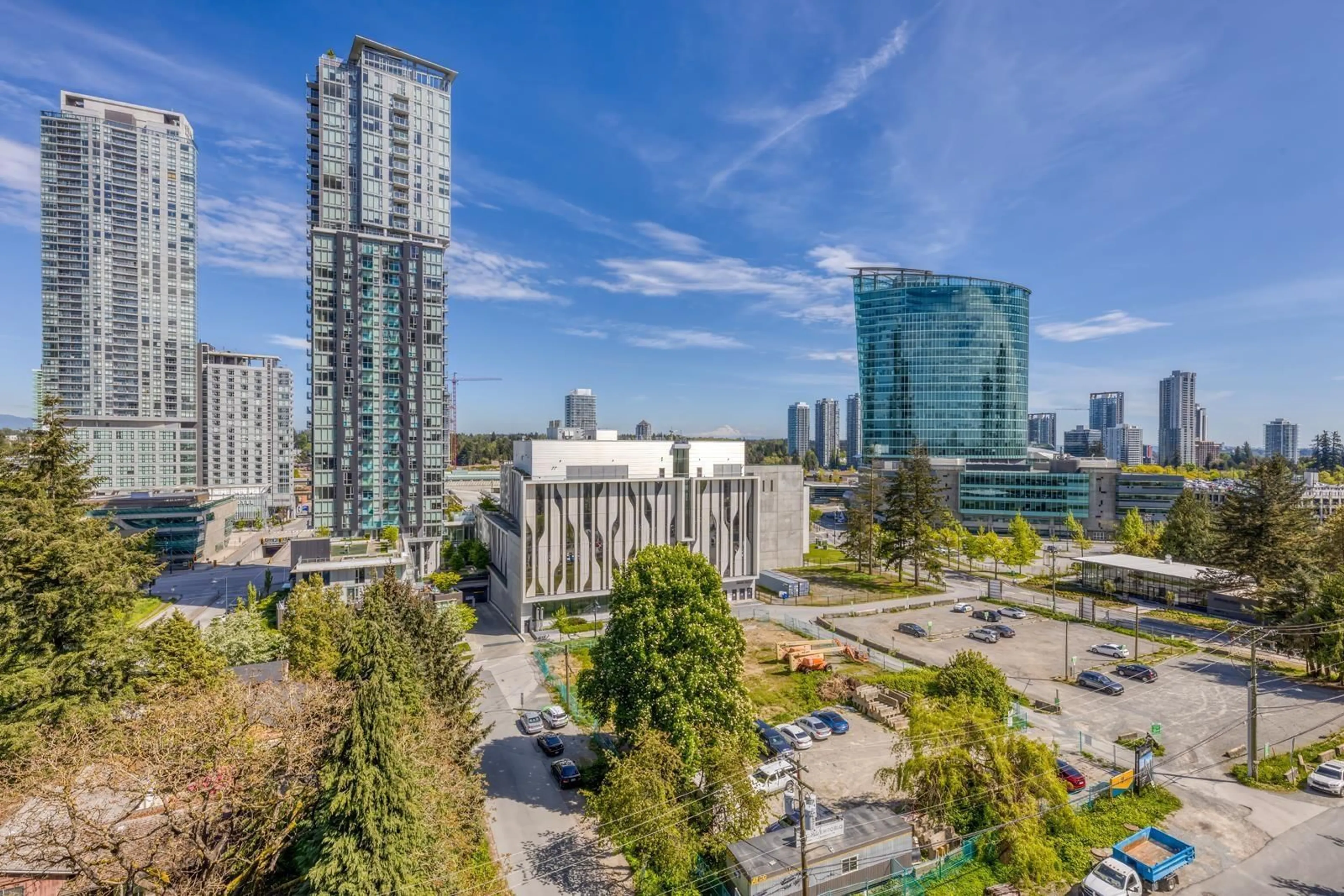 A pic from outside/outdoor area/front of a property/back of a property/a pic from drone, city buildings view from balcony for 906 - 13350 CENTRAL AVENUE, Surrey British Columbia V3T0S1