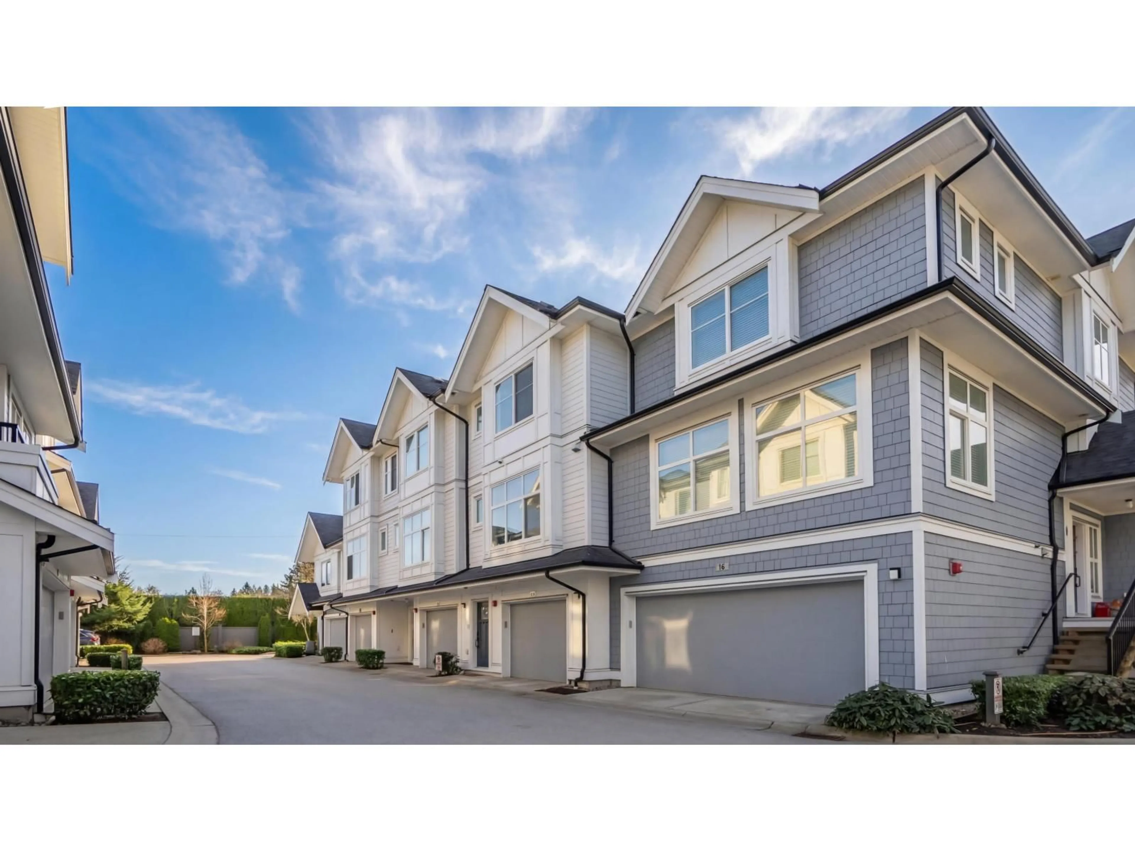 Home with vinyl exterior material, street for 17 - 21688 52 AVENUE, Langley British Columbia V2Y4K9