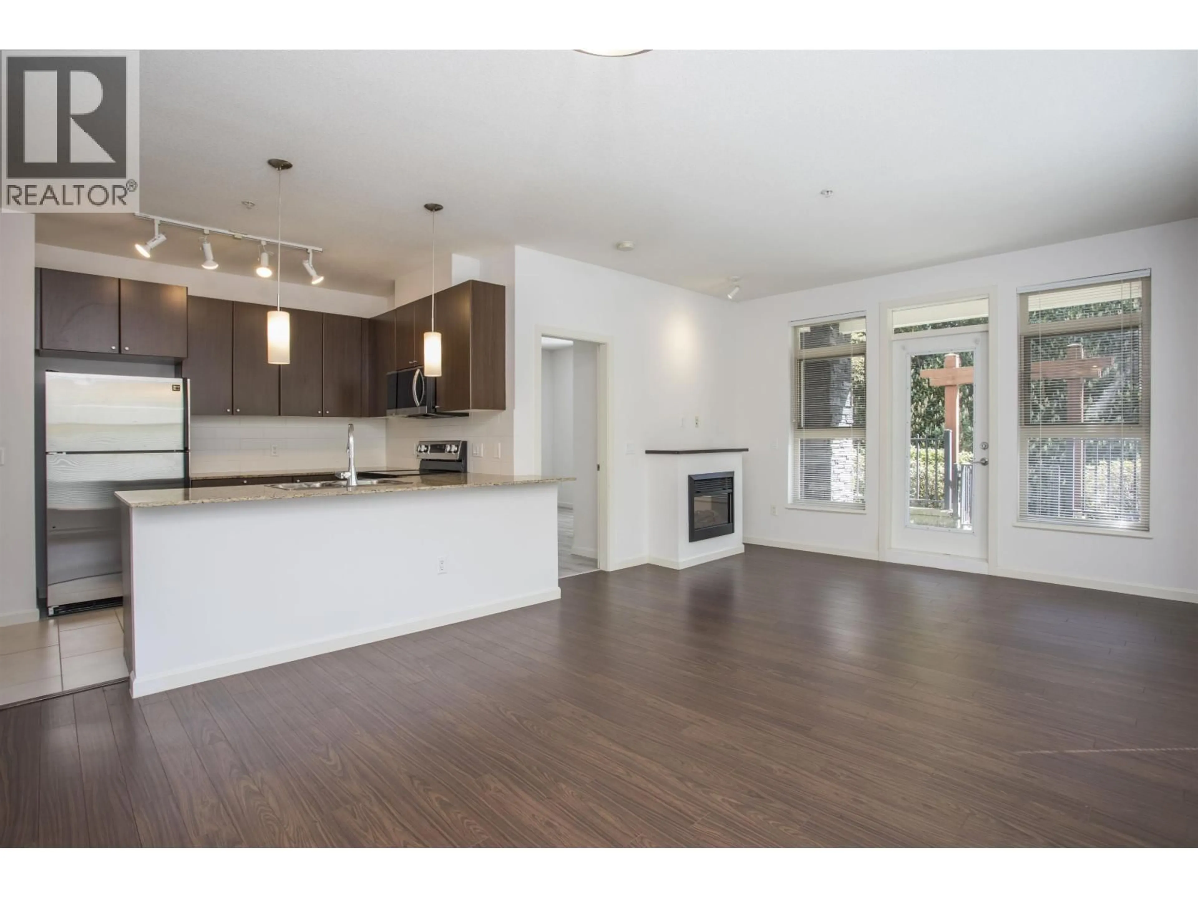 Open concept kitchen, wood/laminate floor for 116 - 2477 KELLY AVENUE, Port Coquitlam British Columbia V3C0B3
