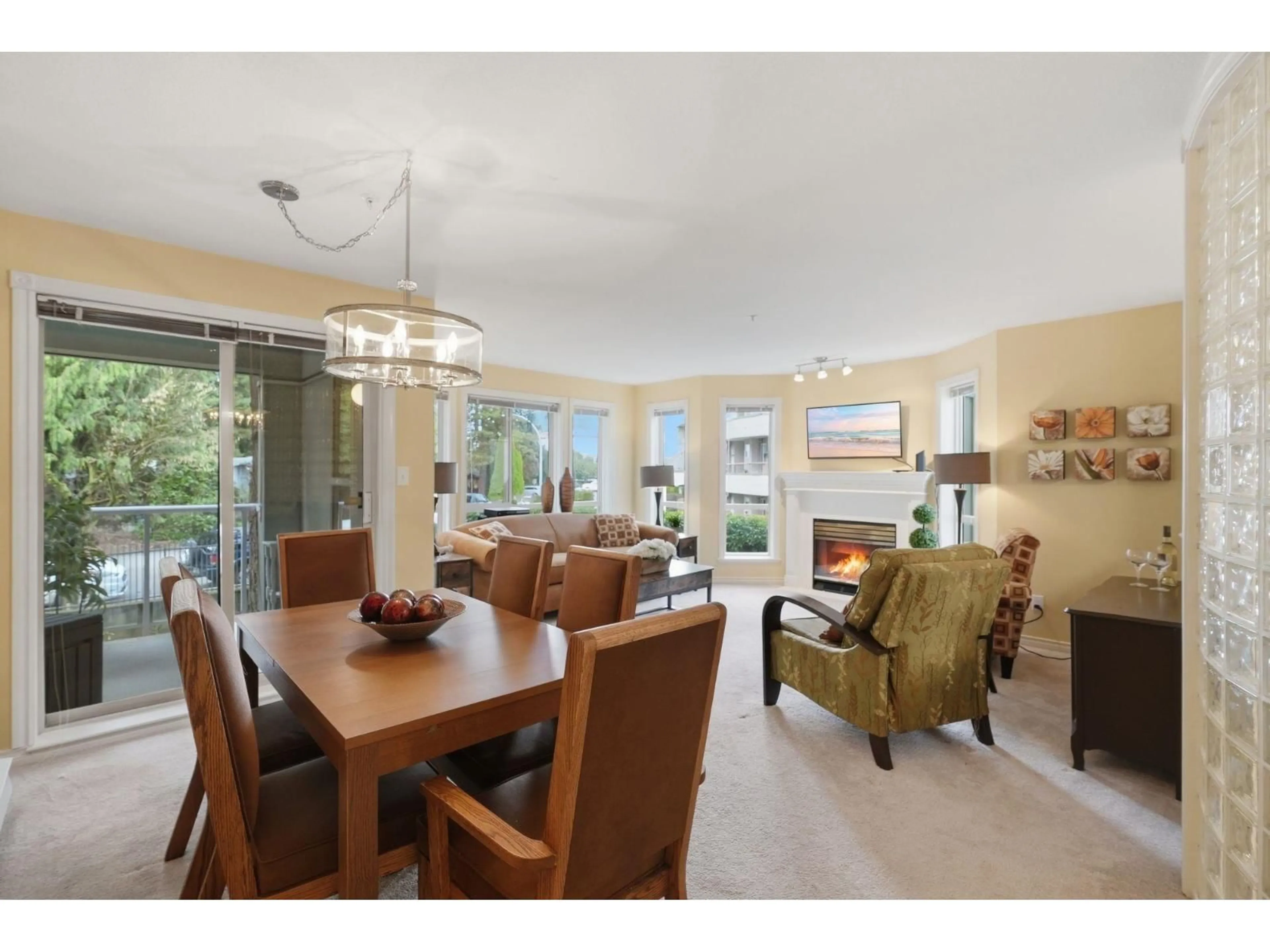 Dining room, unknown for 211 - 2575 WARE STREET, Abbotsford British Columbia V2S3E2